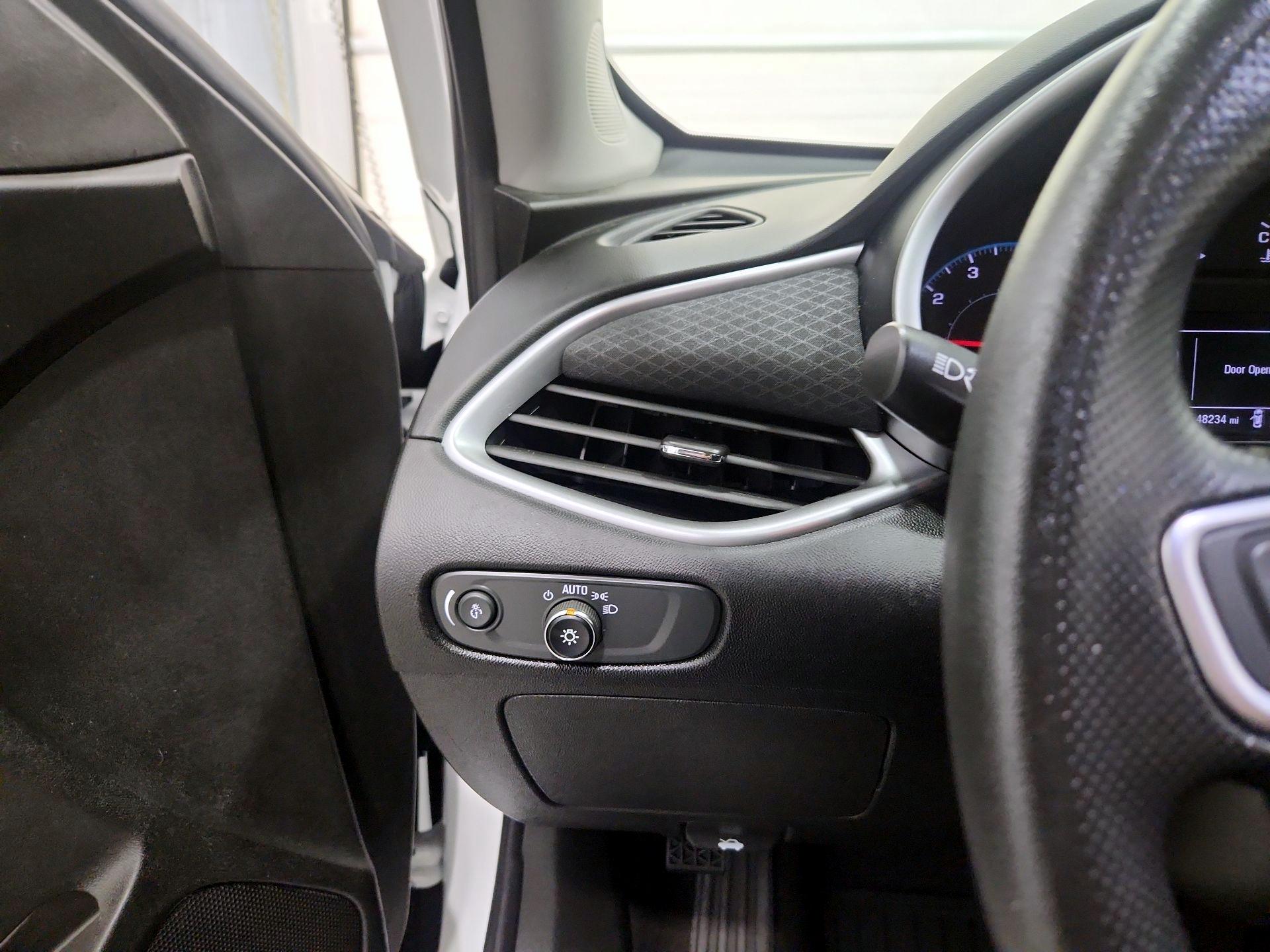 Thumbnail: 2022 Chevrolet Malibu - 13