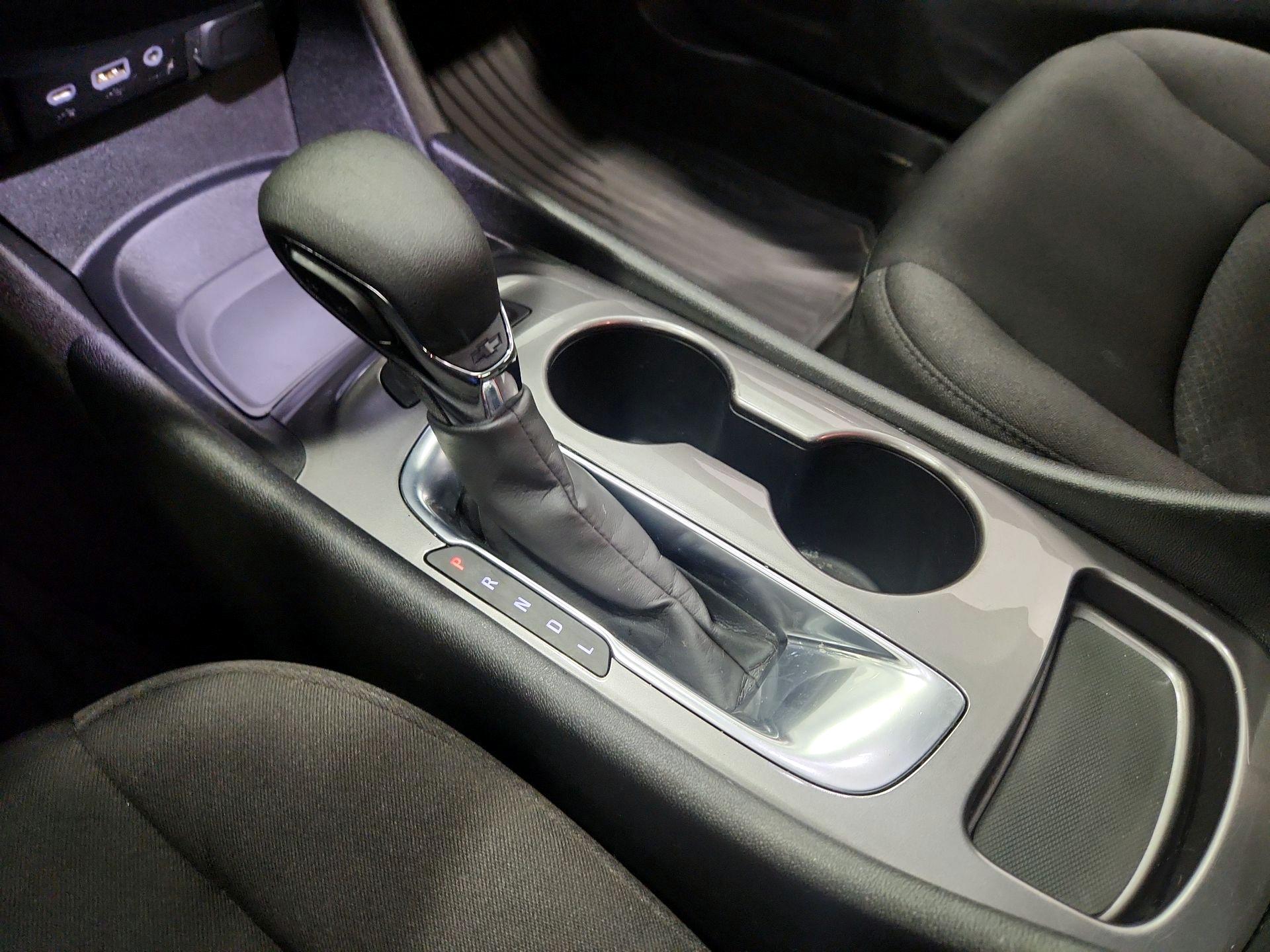 Thumbnail: 2022 Chevrolet Malibu - 17