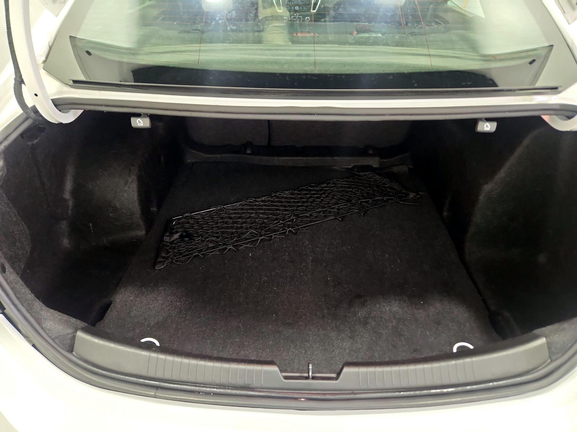 Thumbnail: 2022 Chevrolet Malibu - 20