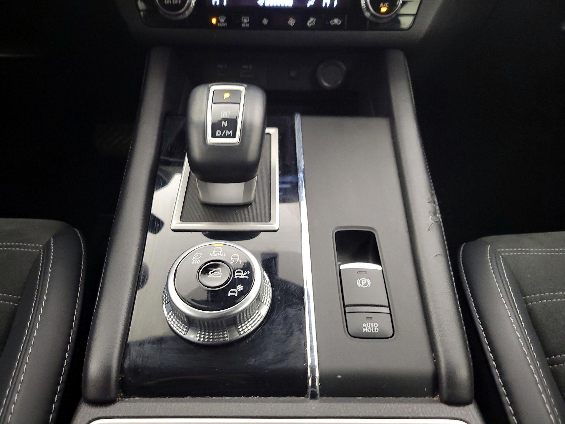 Thumbnail: 2024 Mitsubishi Outlander - 18