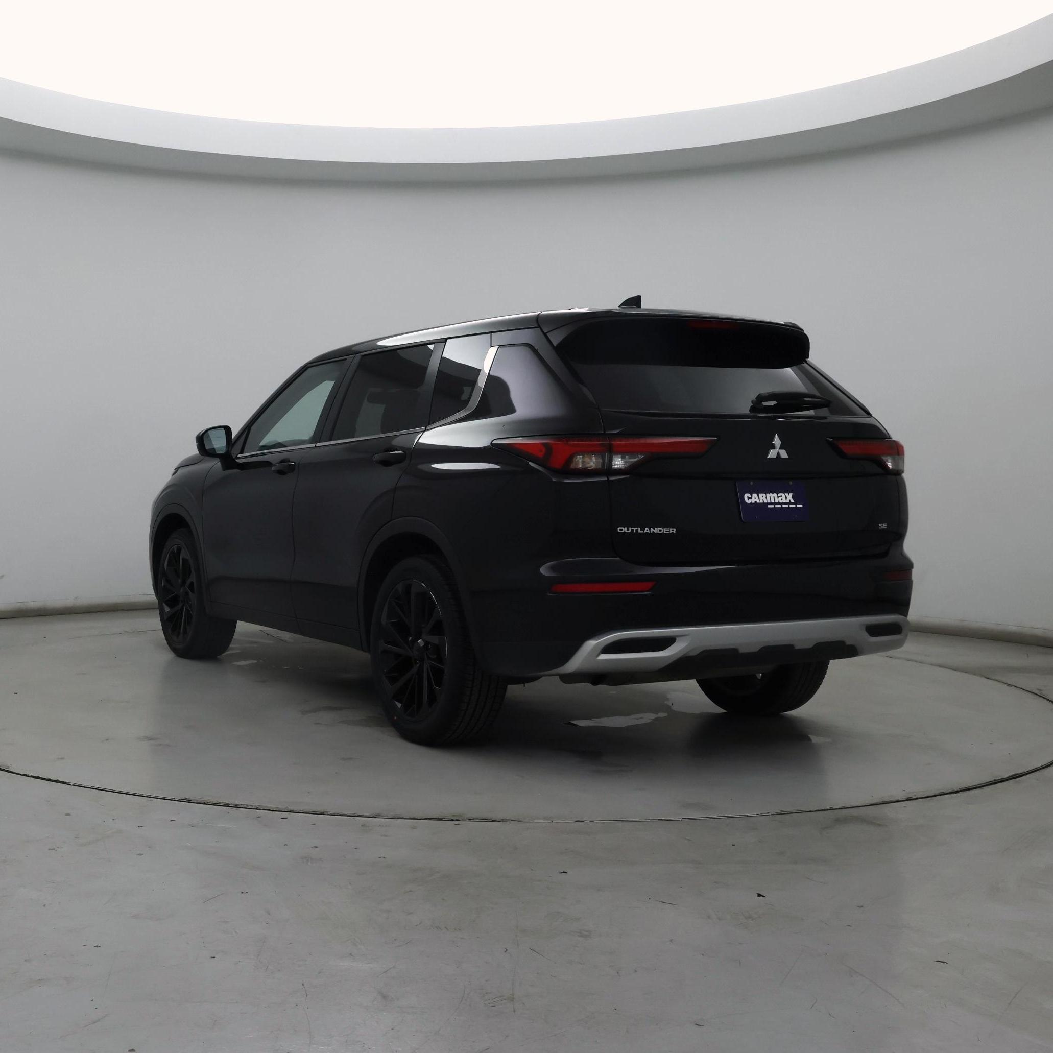 Thumbnail: 2024 Mitsubishi Outlander - 2