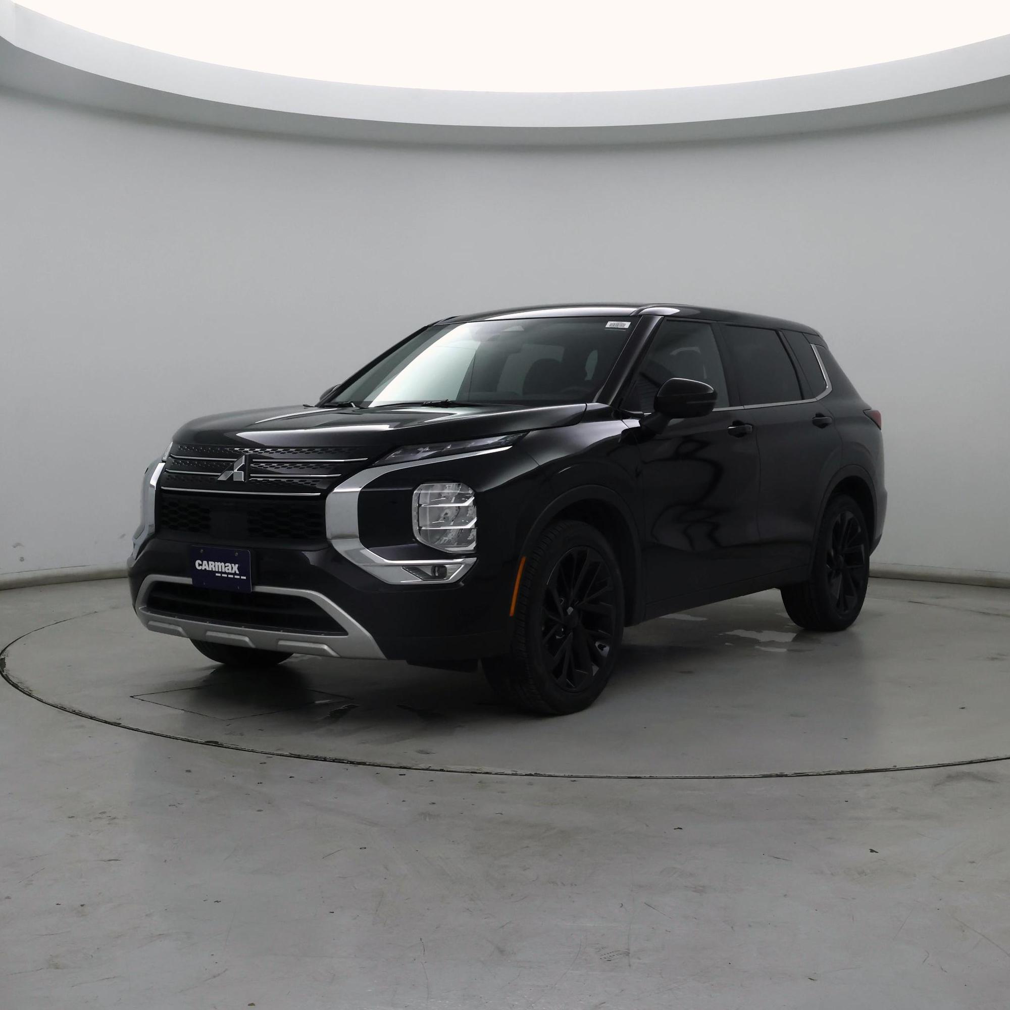 Thumbnail: 2024 Mitsubishi Outlander - 4