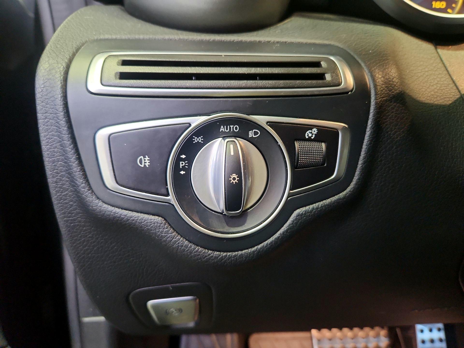 Thumbnail: 2020 Mercedes-Benz C-Class - 13