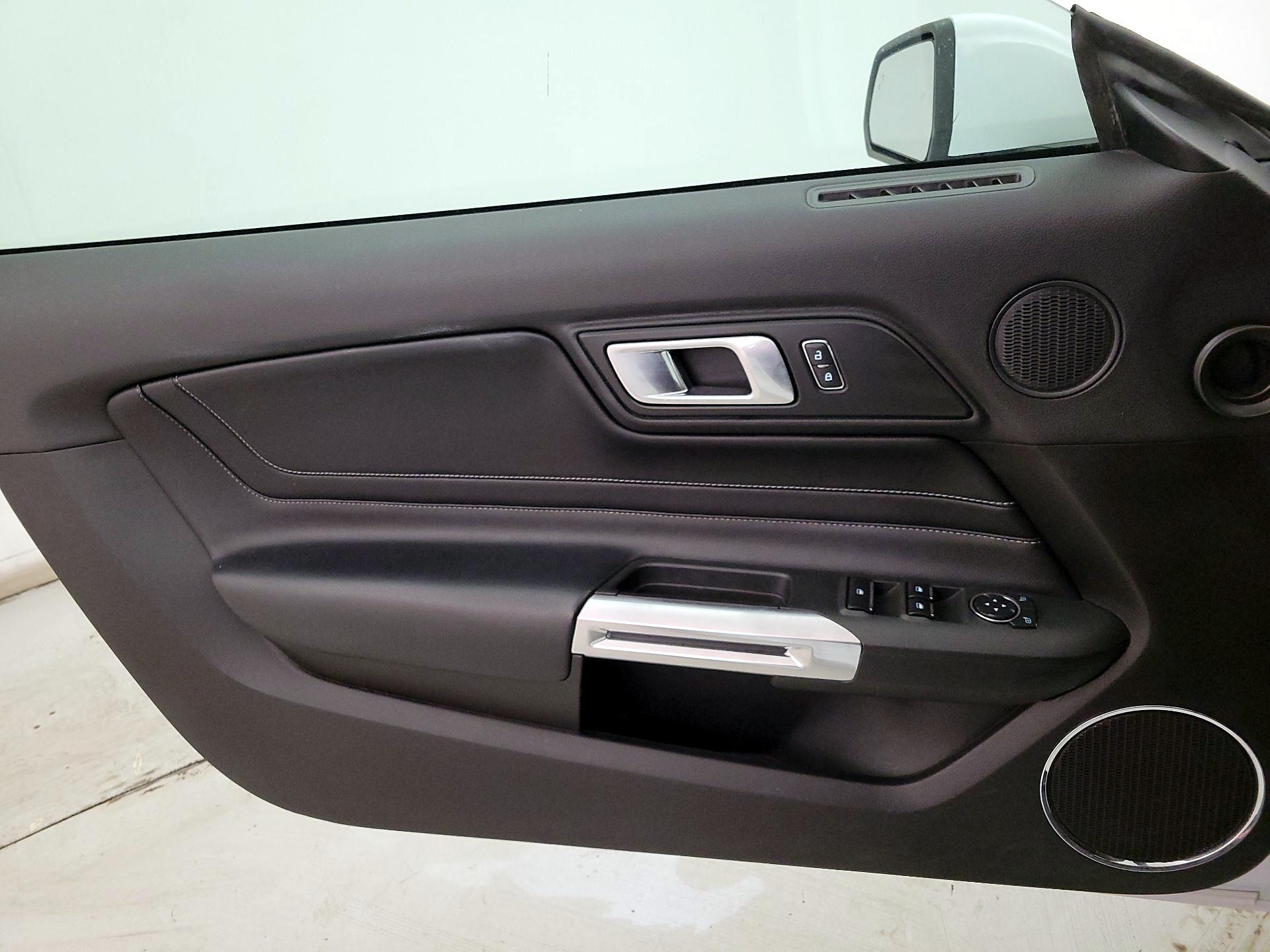 Thumbnail: 2022 Ford Mustang - 12