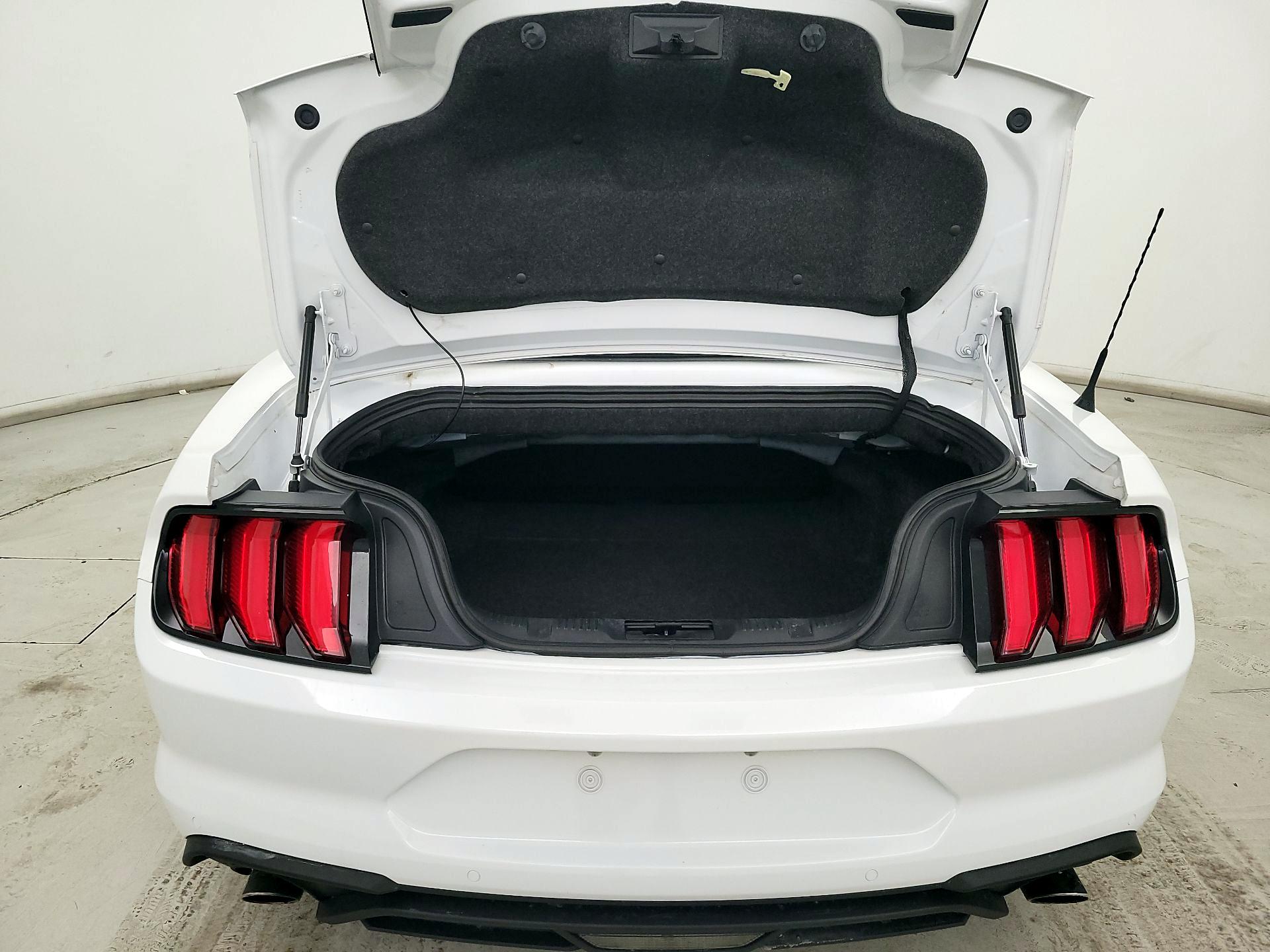 Thumbnail: 2022 Ford Mustang - 18