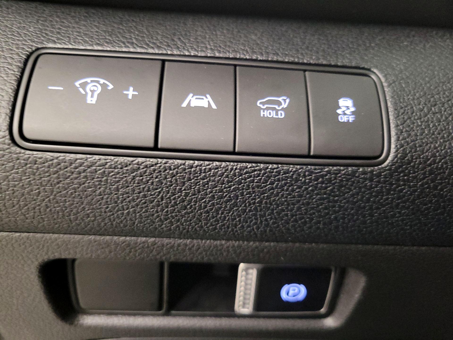 Thumbnail: 2023 Hyundai Santa Fe - 13