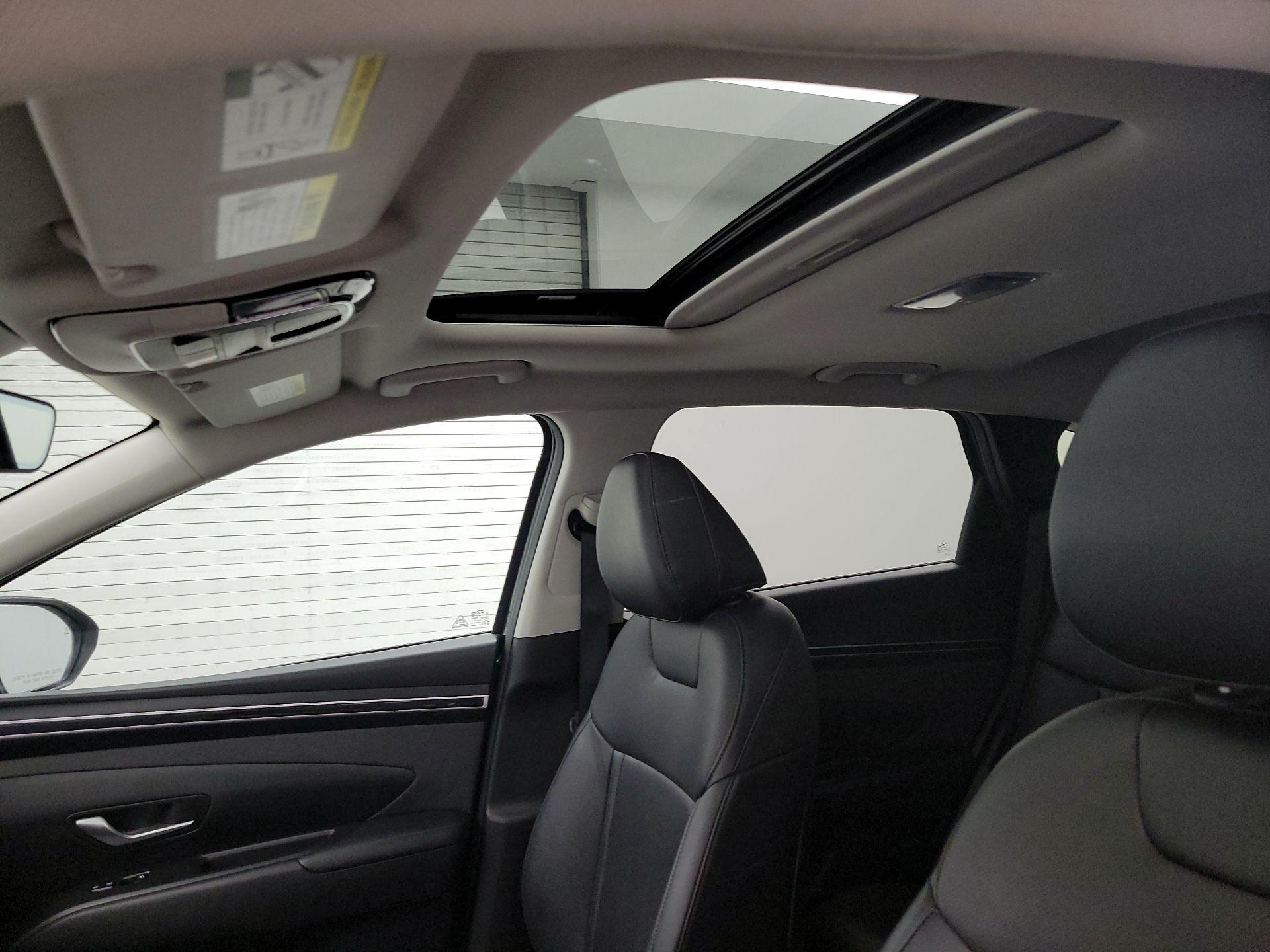 Thumbnail: 2023 Hyundai Tucson - 19