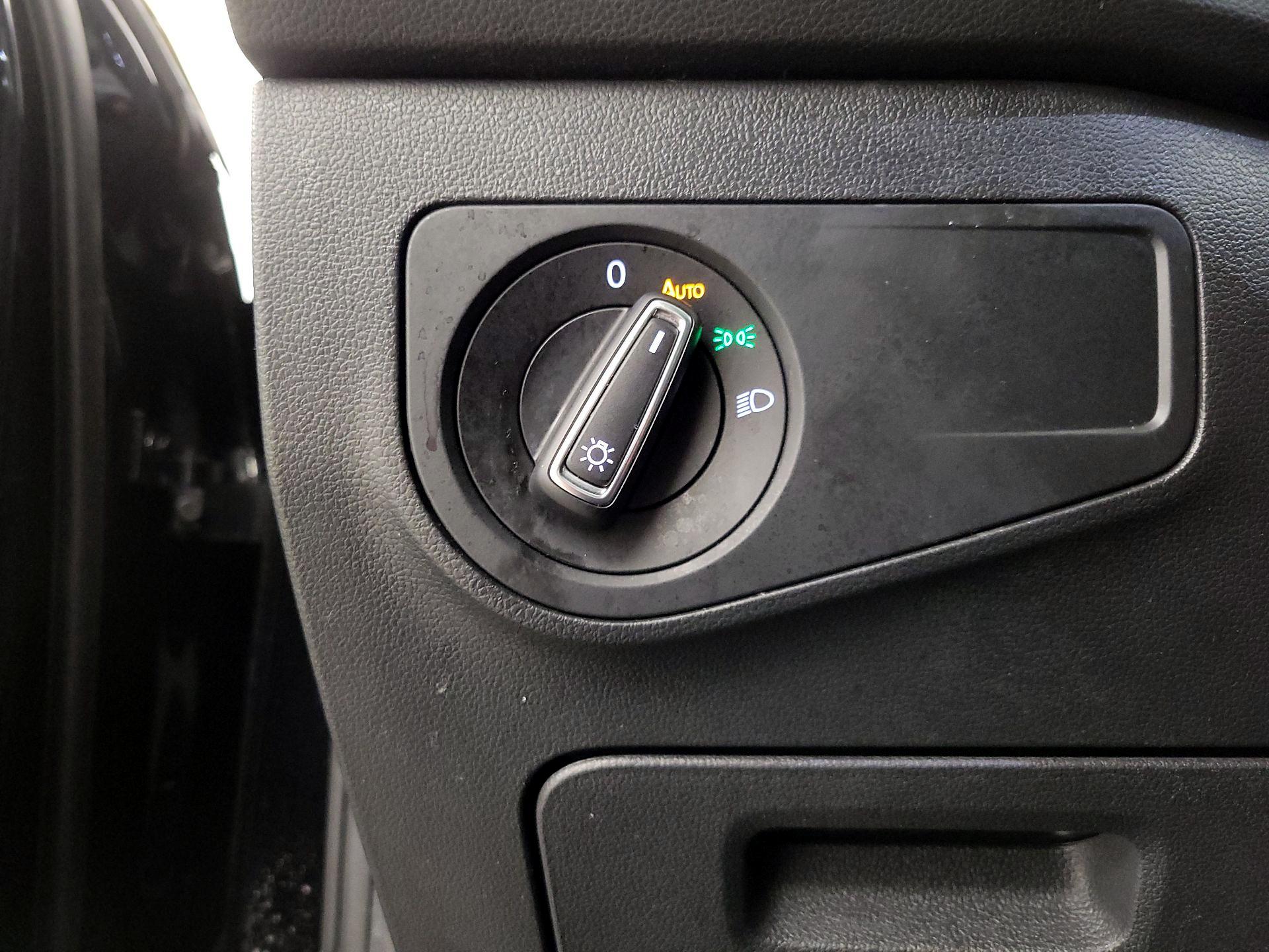 Thumbnail: 2022 Volkswagen Tiguan - 13