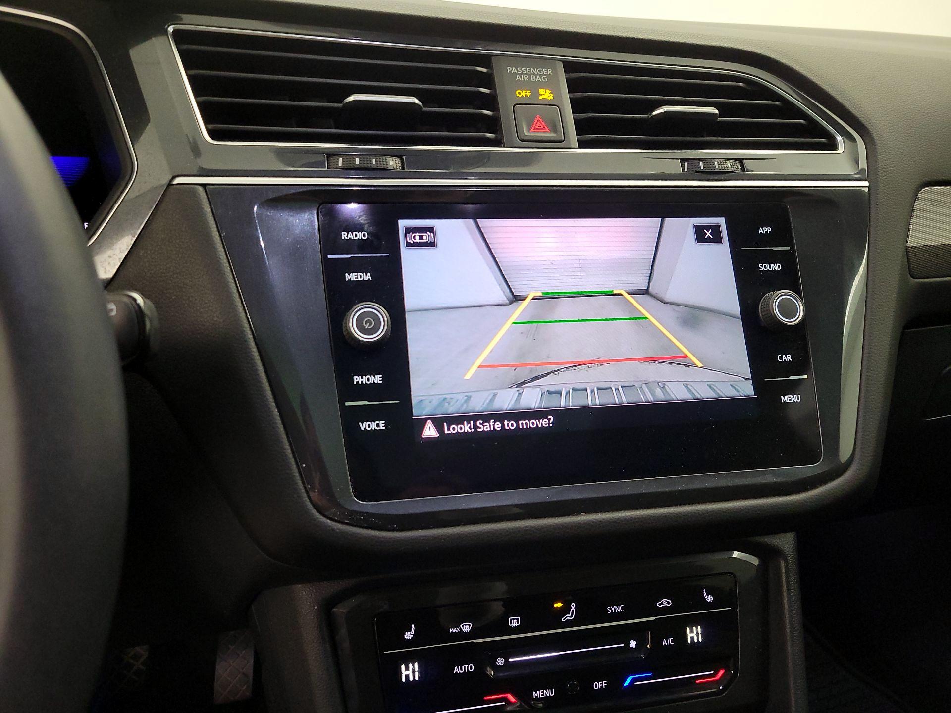 Thumbnail: 2022 Volkswagen Tiguan - 14