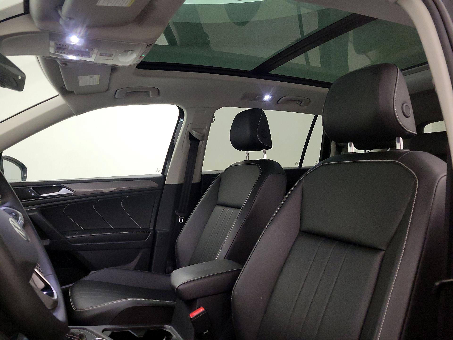 Thumbnail: 2022 Volkswagen Tiguan - 19