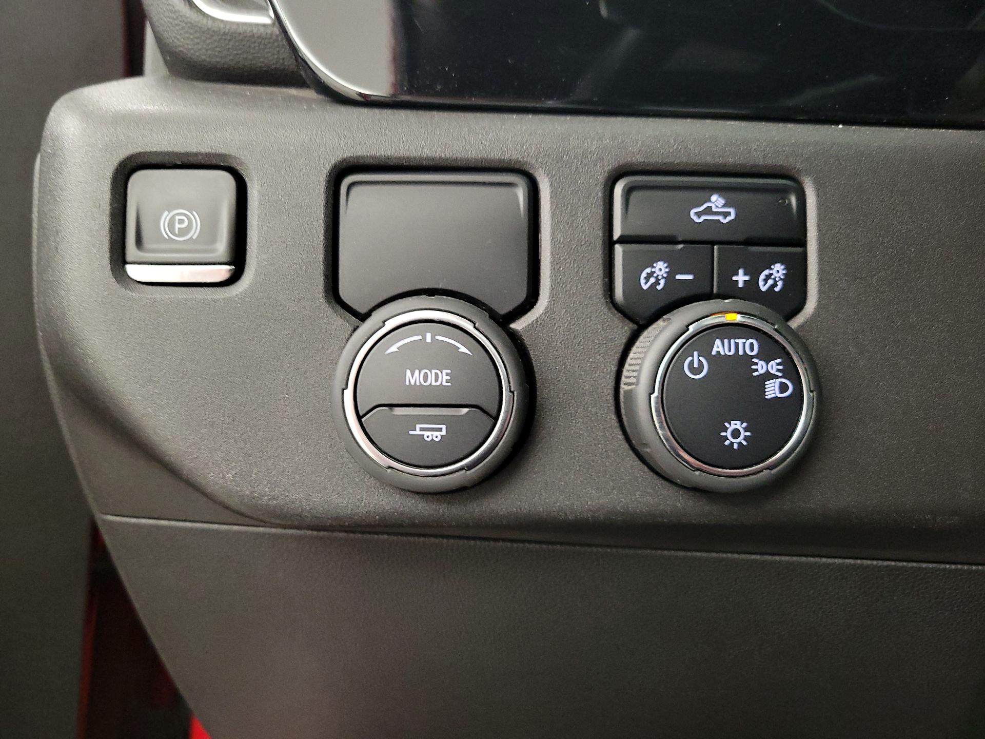 Thumbnail: 2024 Chevrolet Silverado 1500 - 13