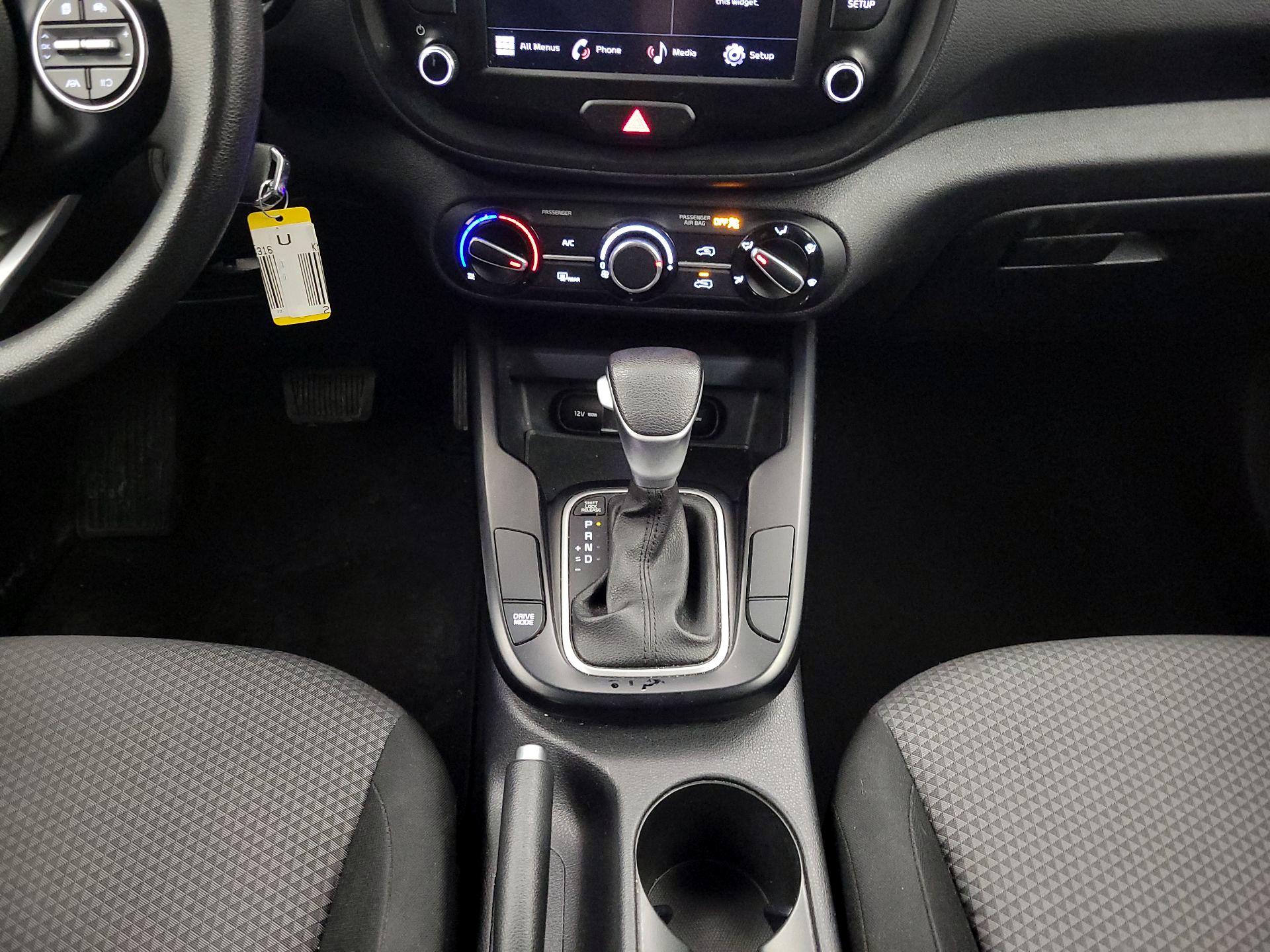 Thumbnail: 2023 Kia Soul - 17