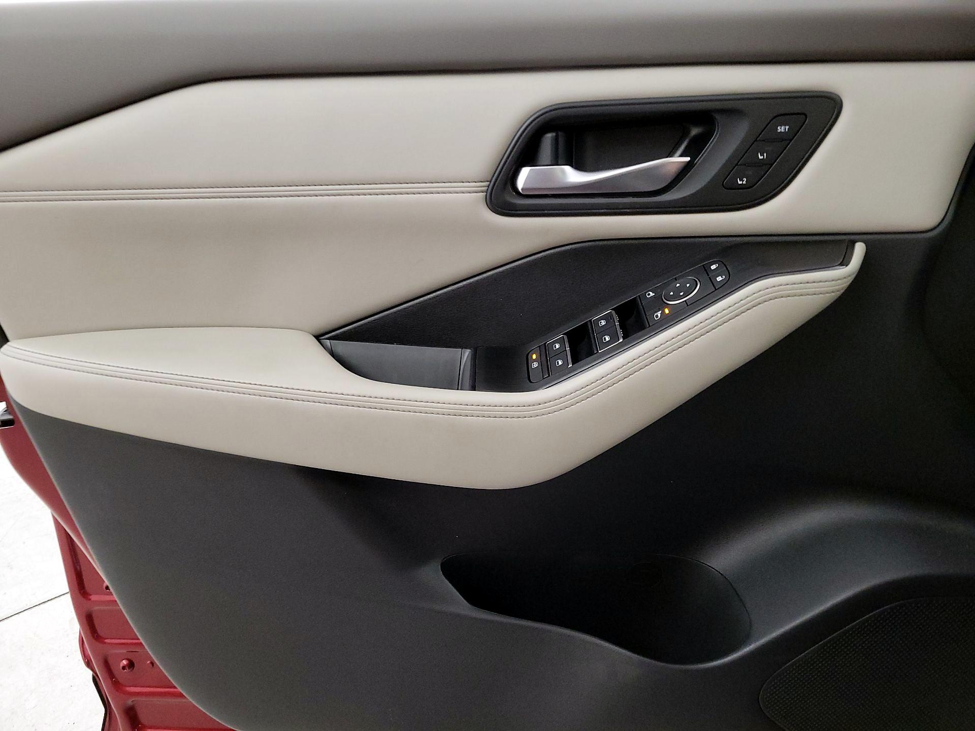 Thumbnail: 2022 Nissan Rogue - 12