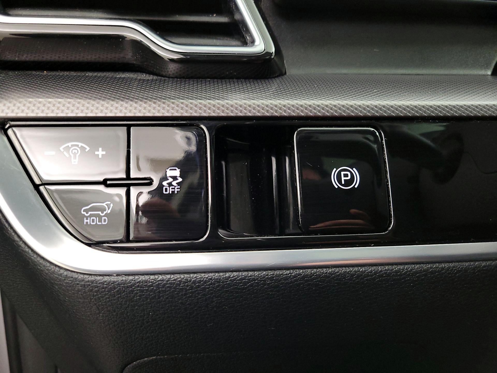 Thumbnail: 2023 Kia Sportage - 13