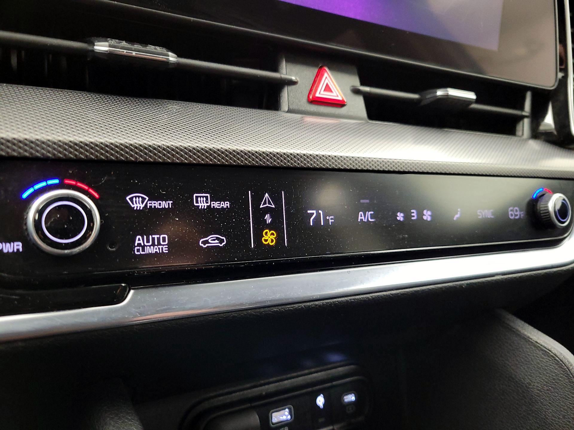 Thumbnail: 2023 Kia Sportage - 17