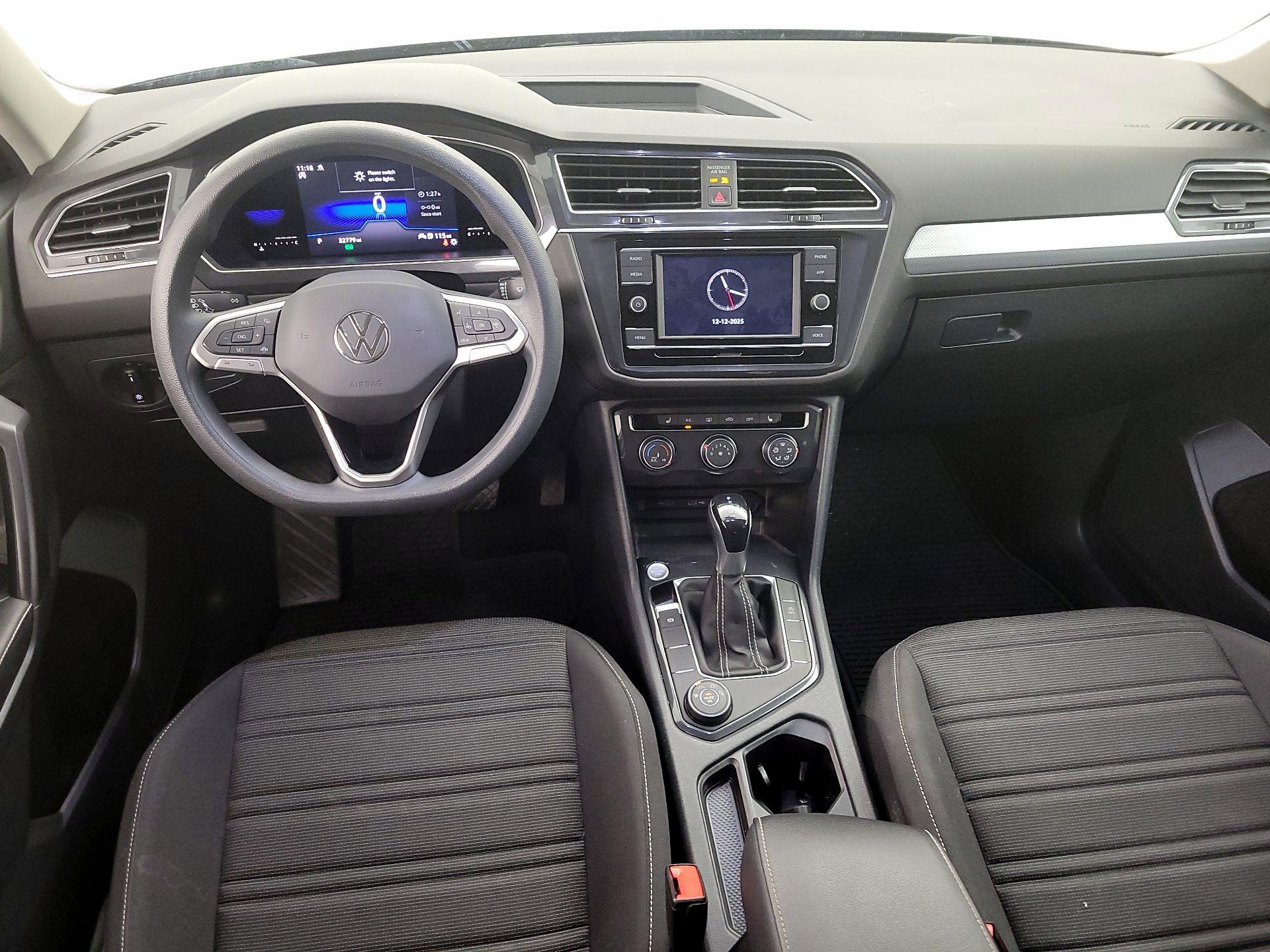 Thumbnail: 2022 Volkswagen Tiguan - 9