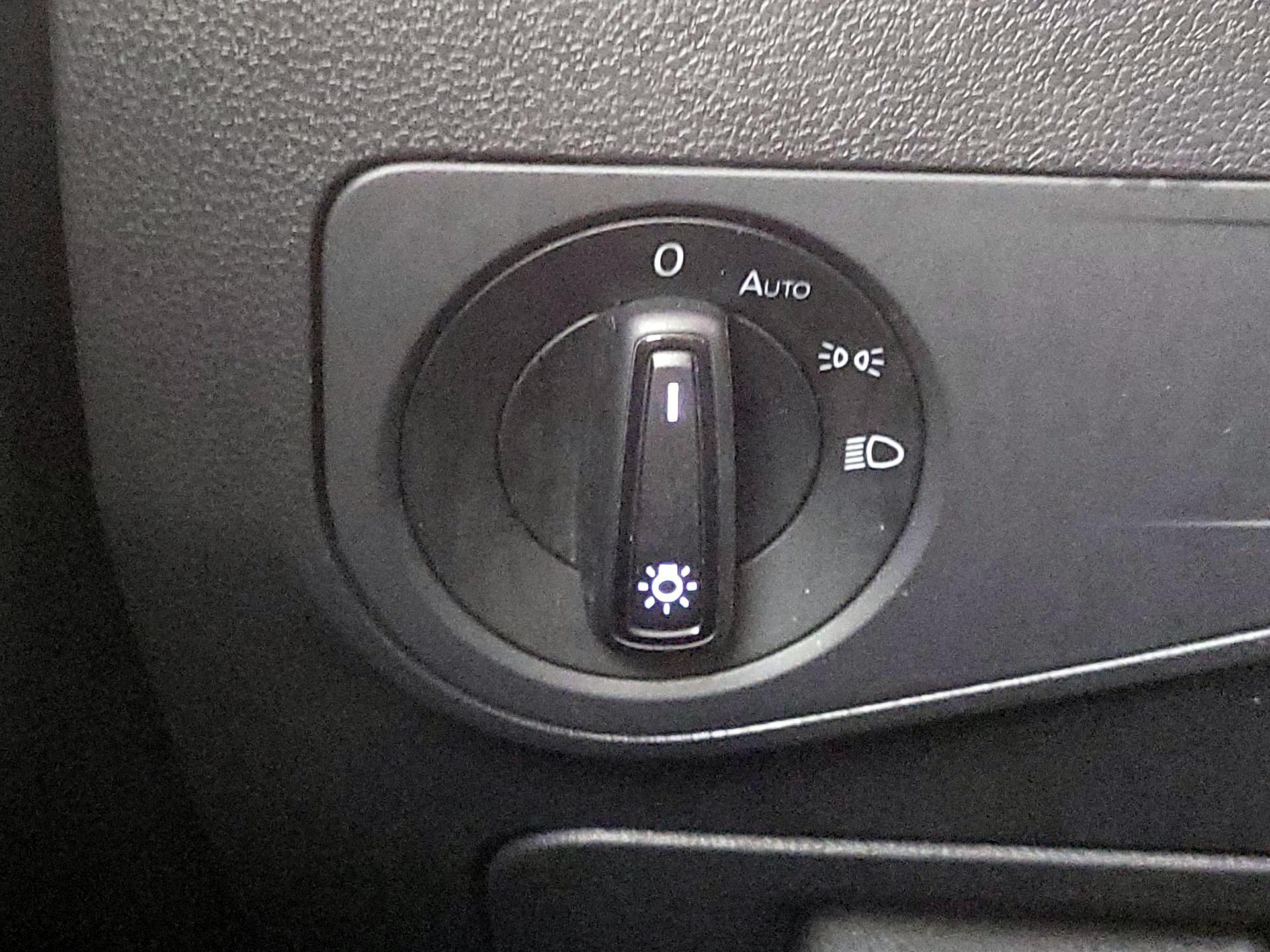 Thumbnail: 2022 Volkswagen Tiguan - 13