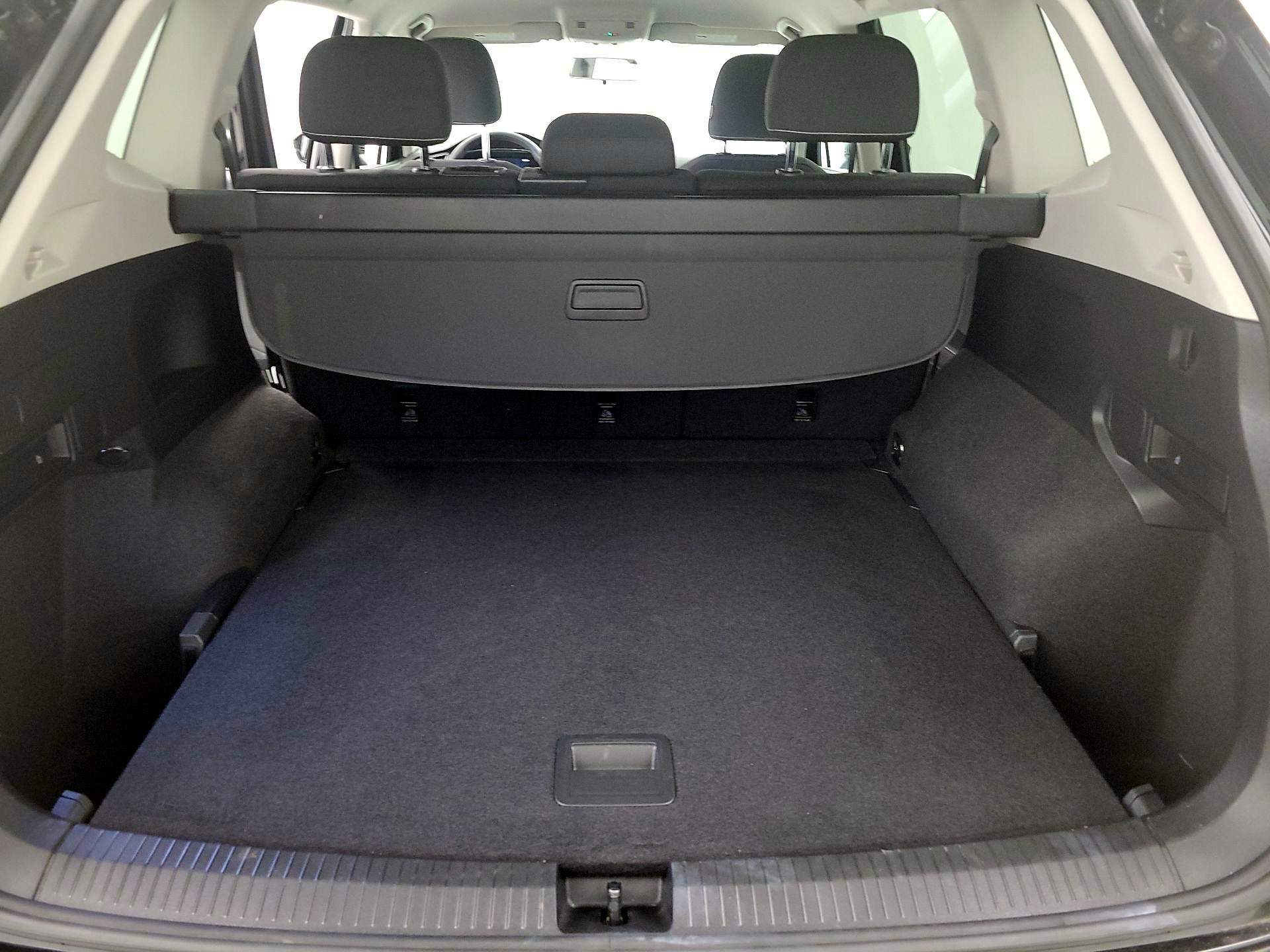 Thumbnail: 2022 Volkswagen Tiguan - 20