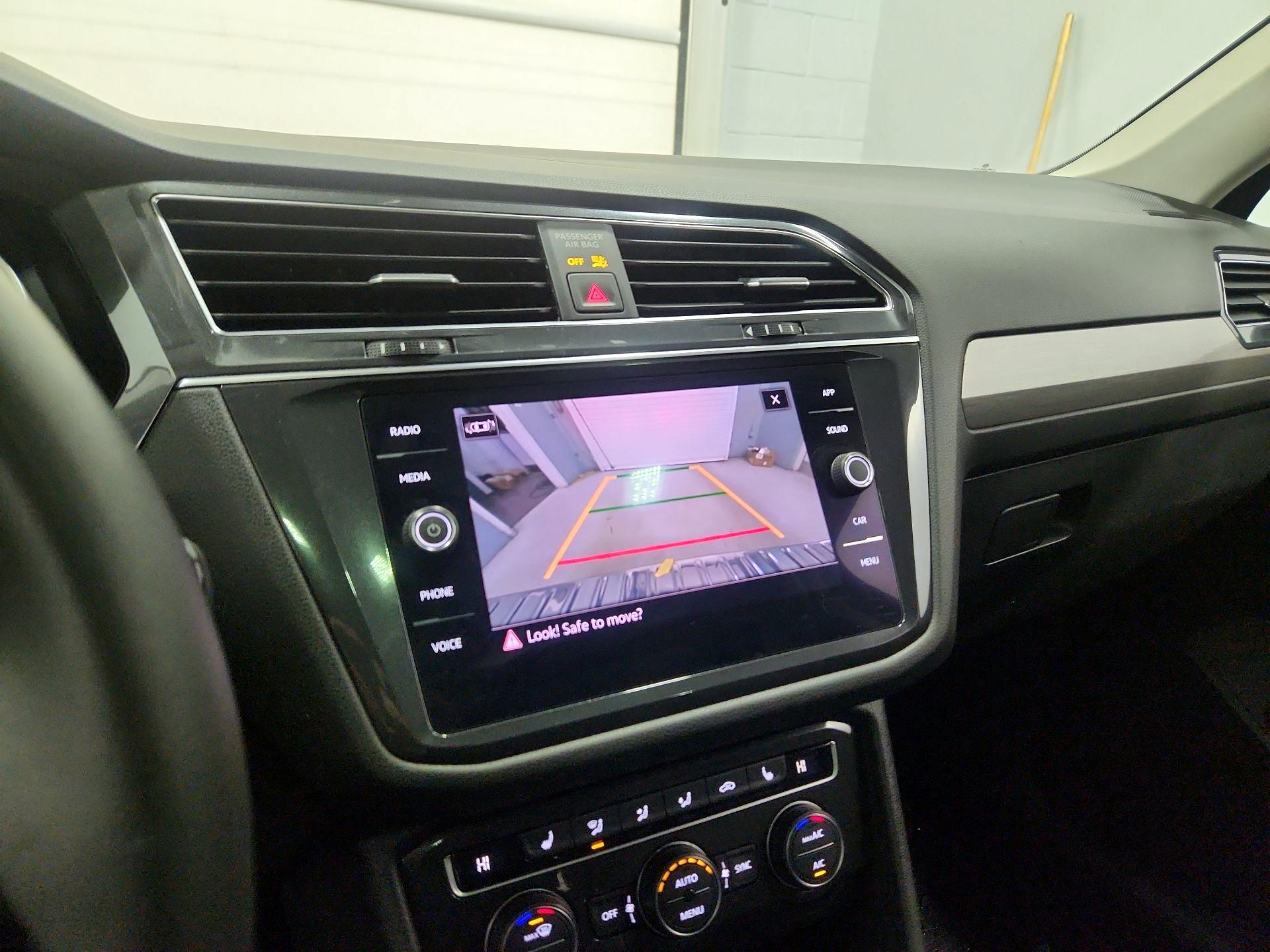 Thumbnail: 2021 Volkswagen Tiguan - 14