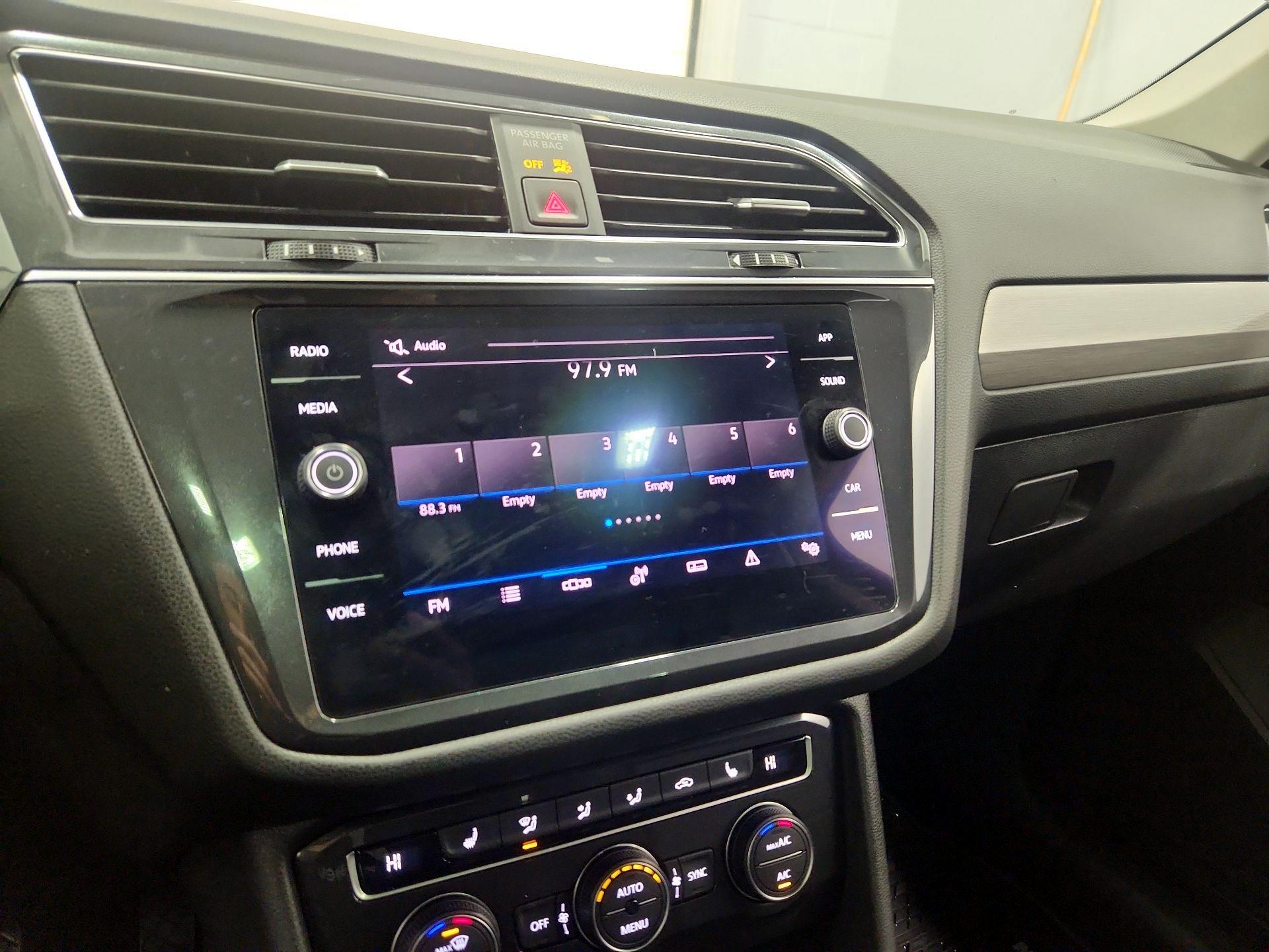 Thumbnail: 2021 Volkswagen Tiguan - 15