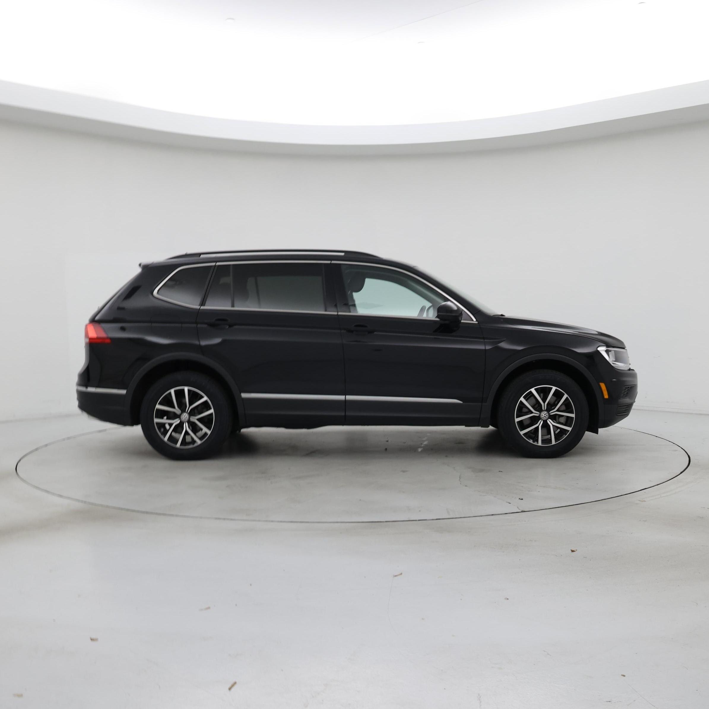 Thumbnail: 2021 Volkswagen Tiguan - 7