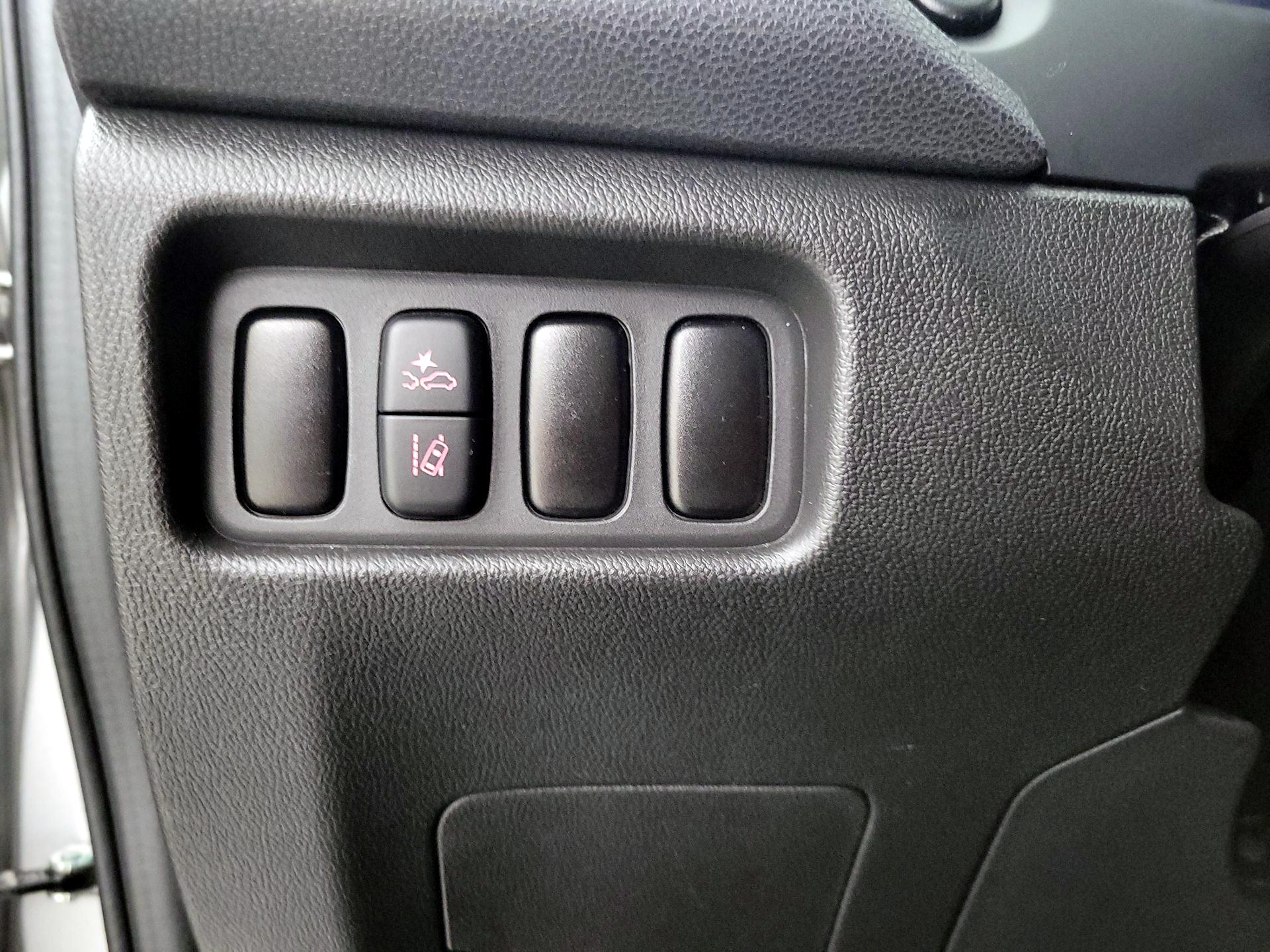 Thumbnail: 2021 Mitsubishi Outlander Sport - 13