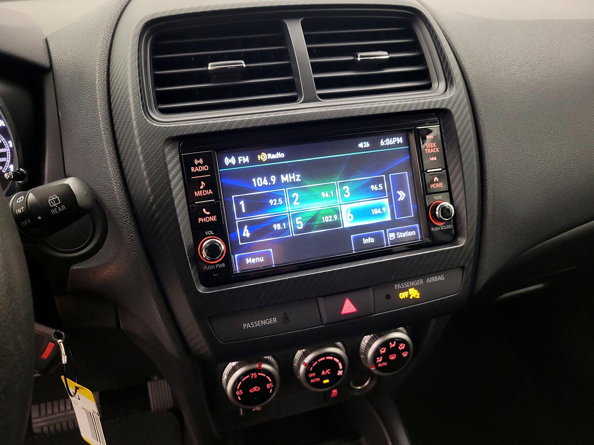 Thumbnail: 2021 Mitsubishi Outlander Sport - 15