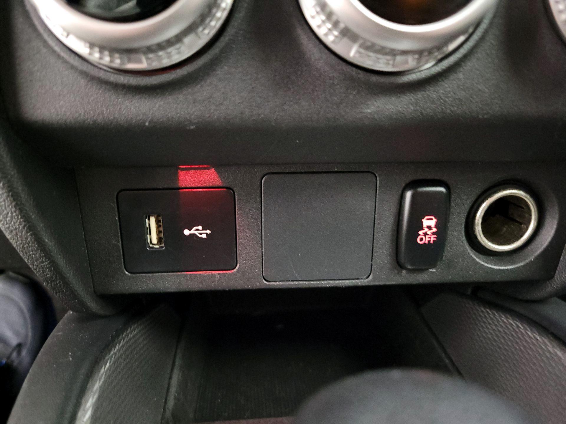 Thumbnail: 2021 Mitsubishi Outlander Sport - 18