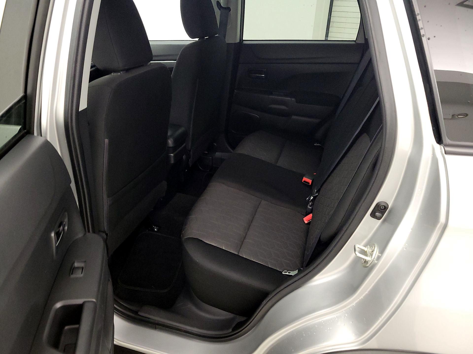 Thumbnail: 2021 Mitsubishi Outlander Sport - 19