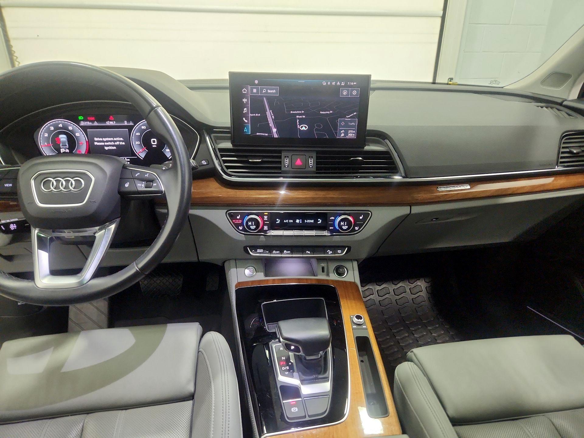 Thumbnail: 2023 Audi Q5 - 9