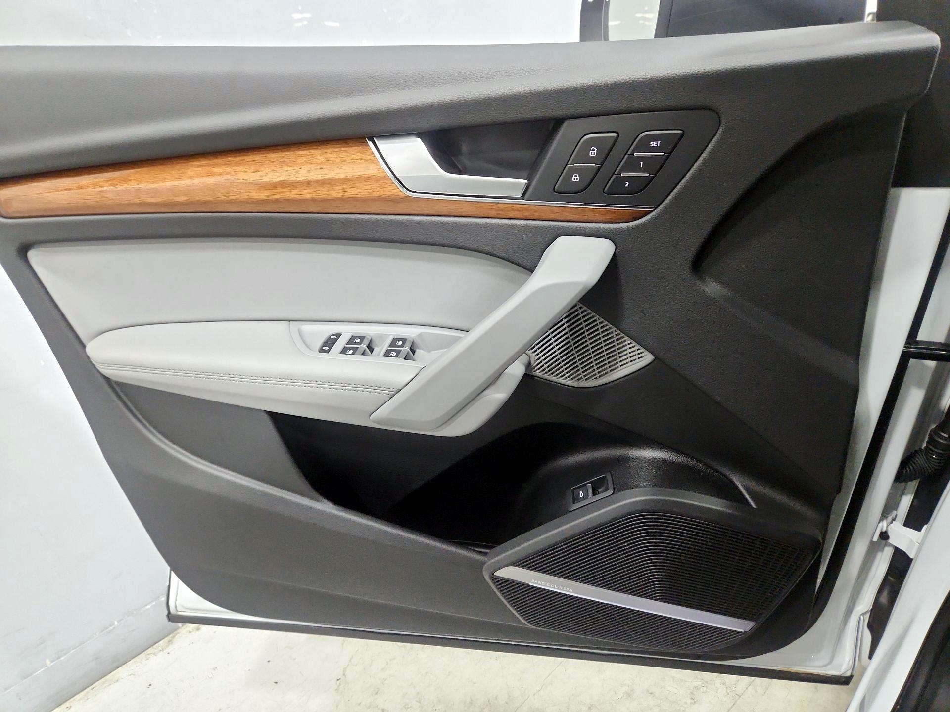 Thumbnail: 2023 Audi Q5 - 12