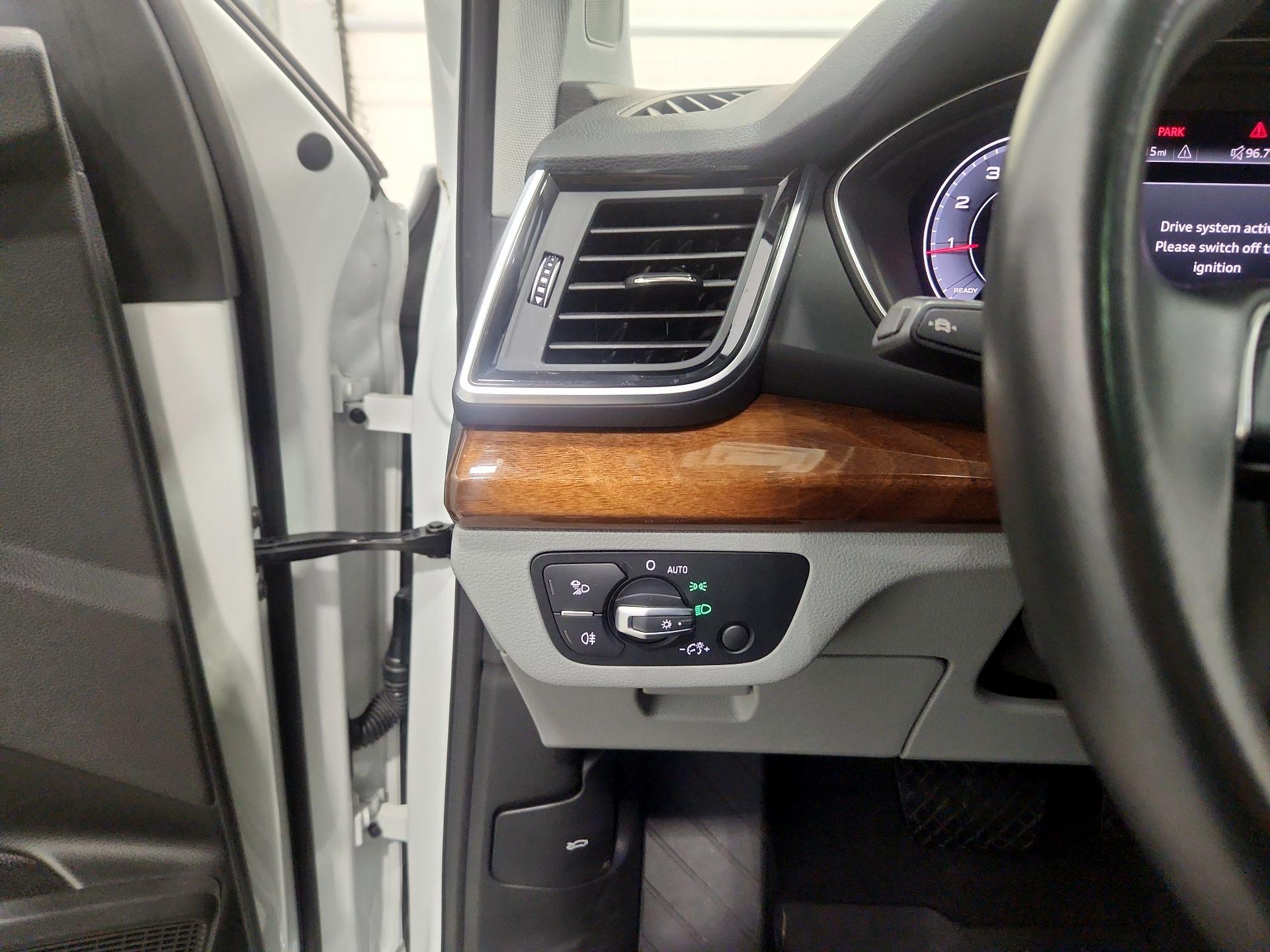 Thumbnail: 2023 Audi Q5 - 13