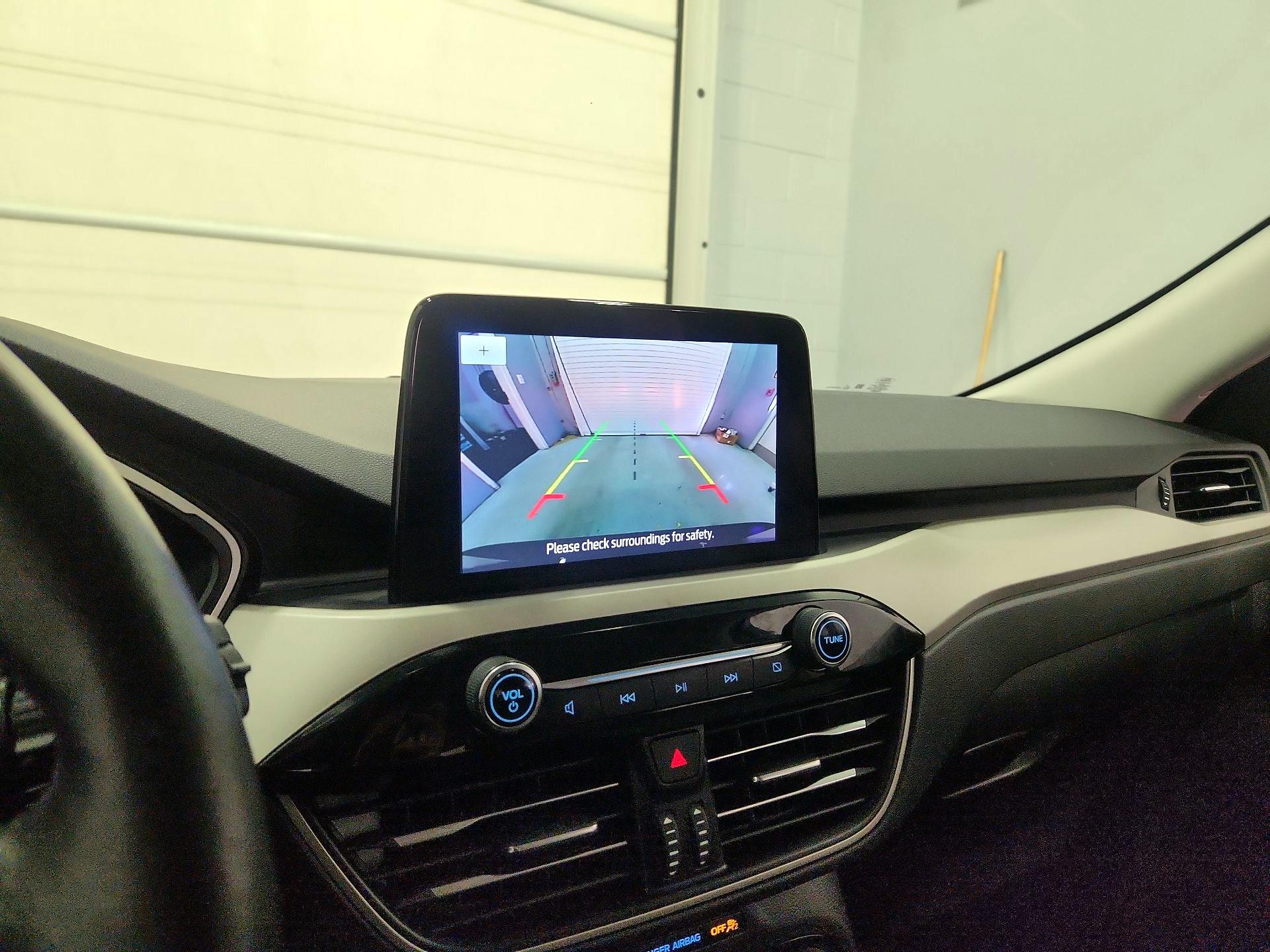 Thumbnail: 2021 Ford Escape - 14