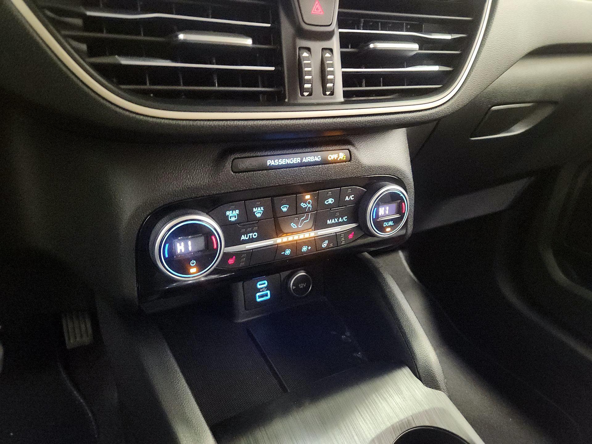 Thumbnail: 2021 Ford Escape - 16