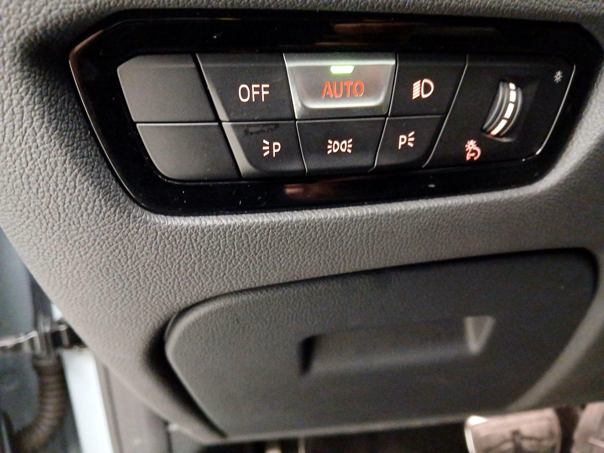 Thumbnail: 2022 BMW 4 Series - 13