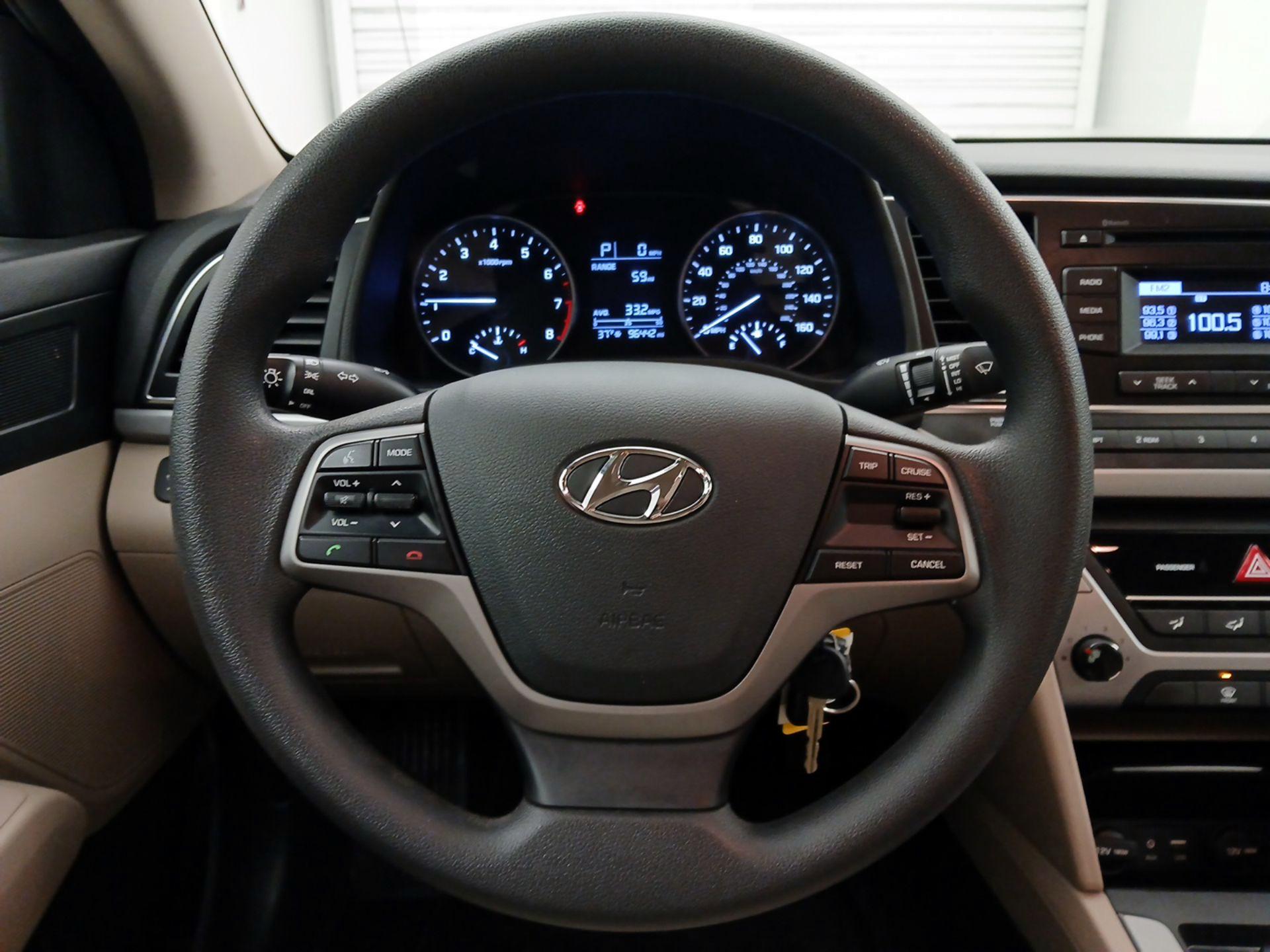 Thumbnail: 2017 Hyundai Elantra - 10