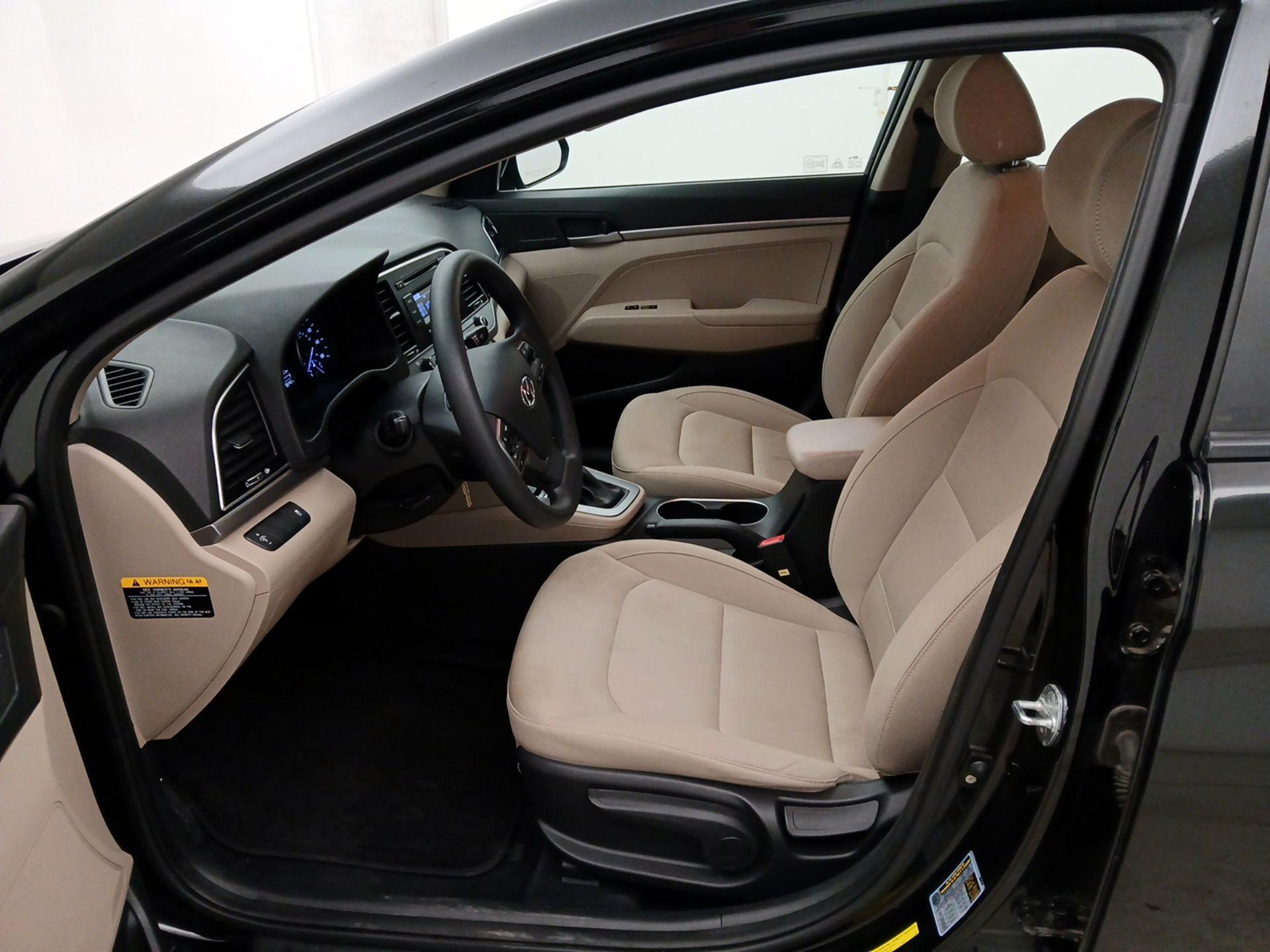 Thumbnail: 2017 Hyundai Elantra - 11