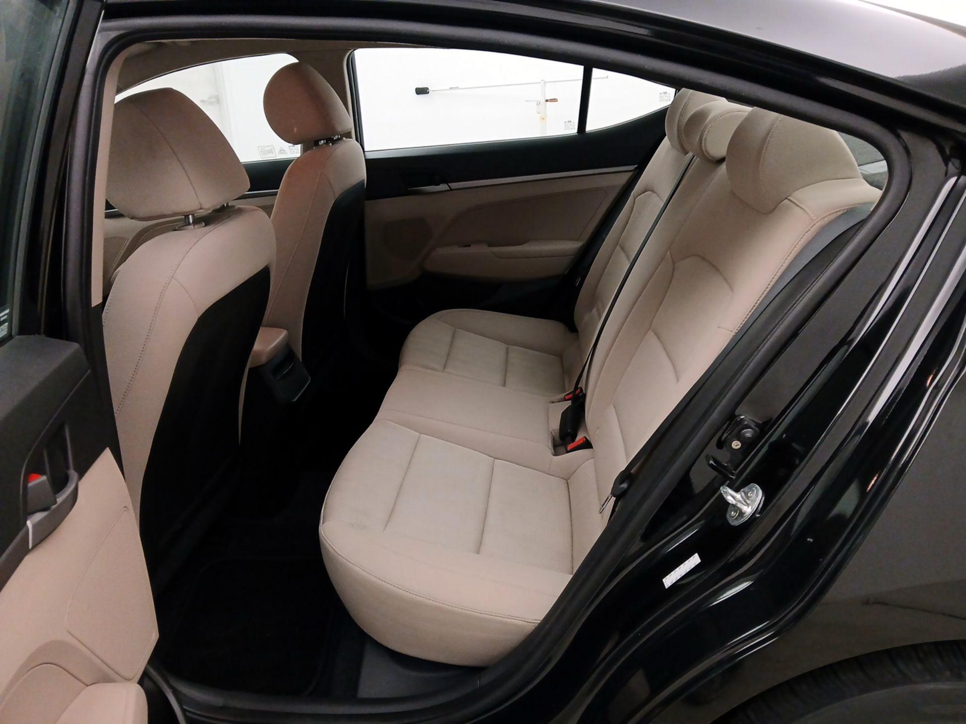 Thumbnail: 2017 Hyundai Elantra - 18