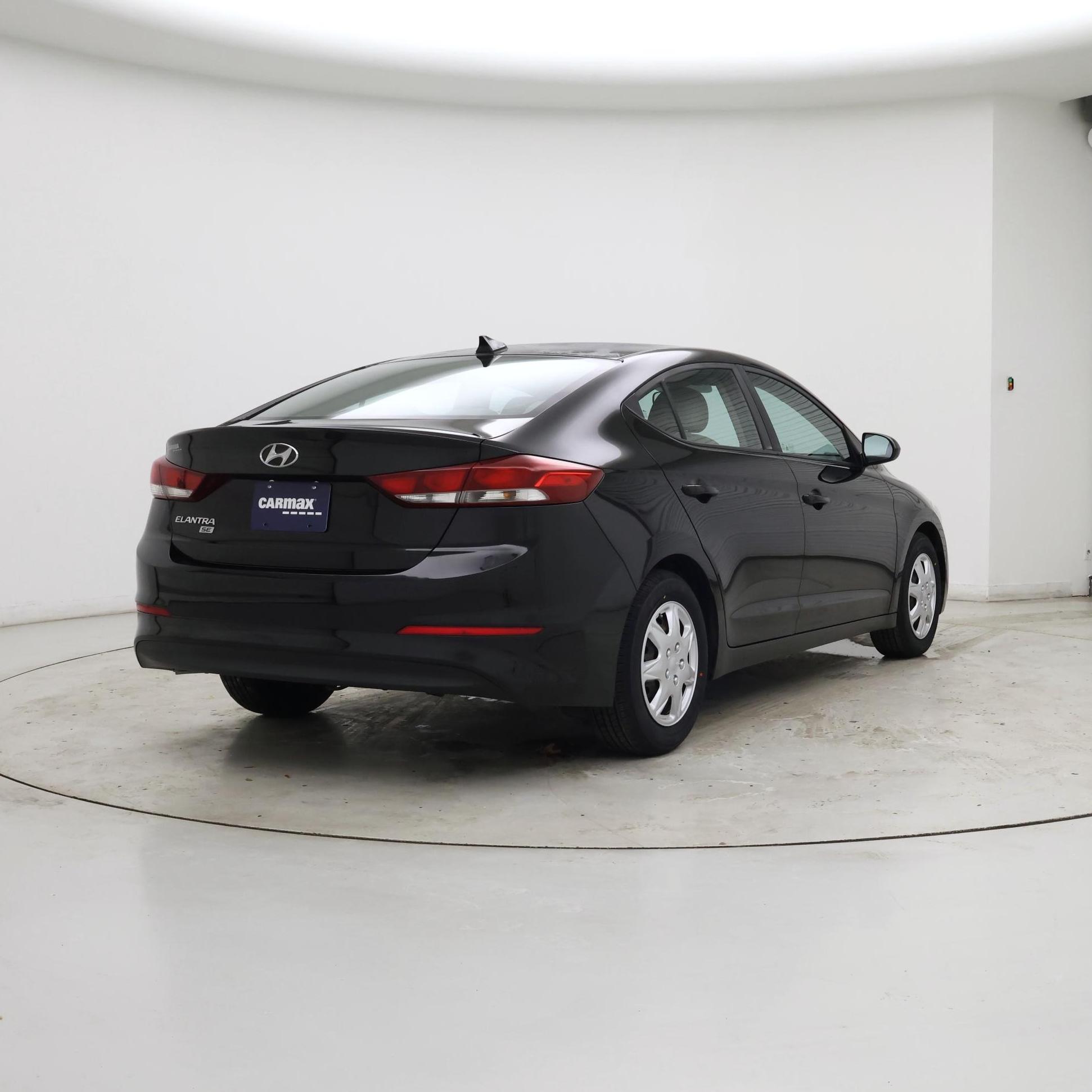 Thumbnail: 2017 Hyundai Elantra - 8