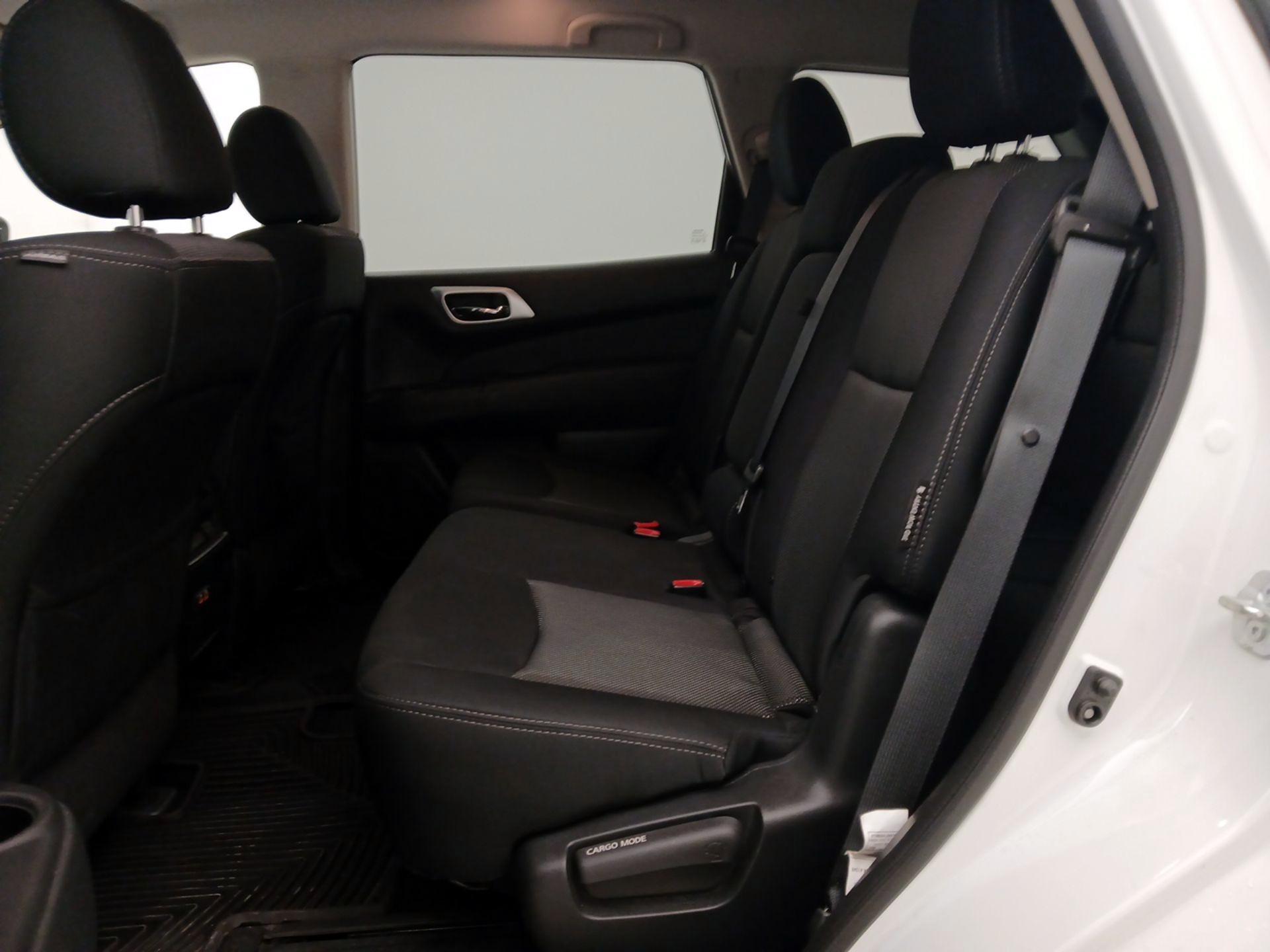 Thumbnail: 2019 Nissan Pathfinder - 19