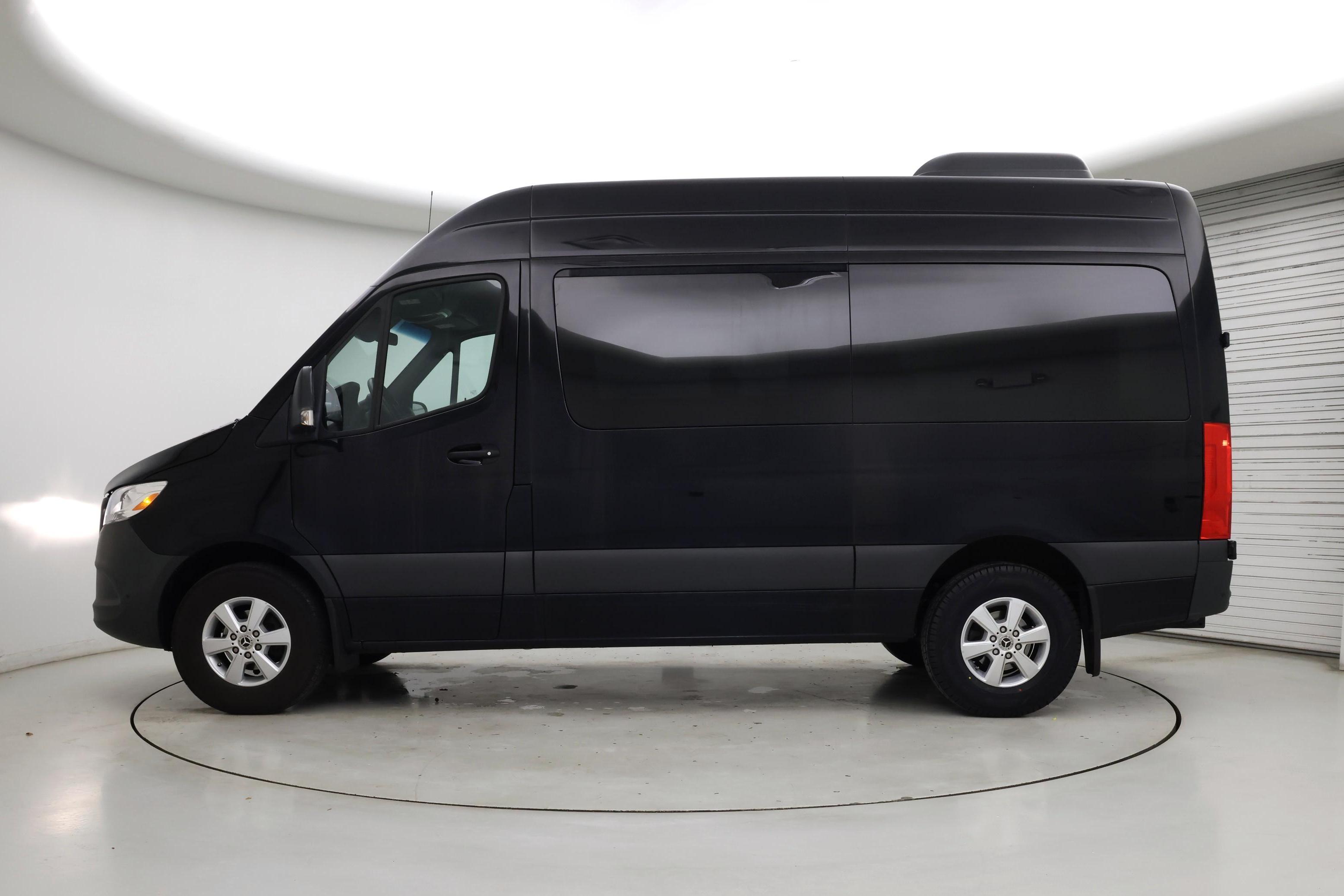 Thumbnail: 2022 Mercedes-Benz Sprinter - 3