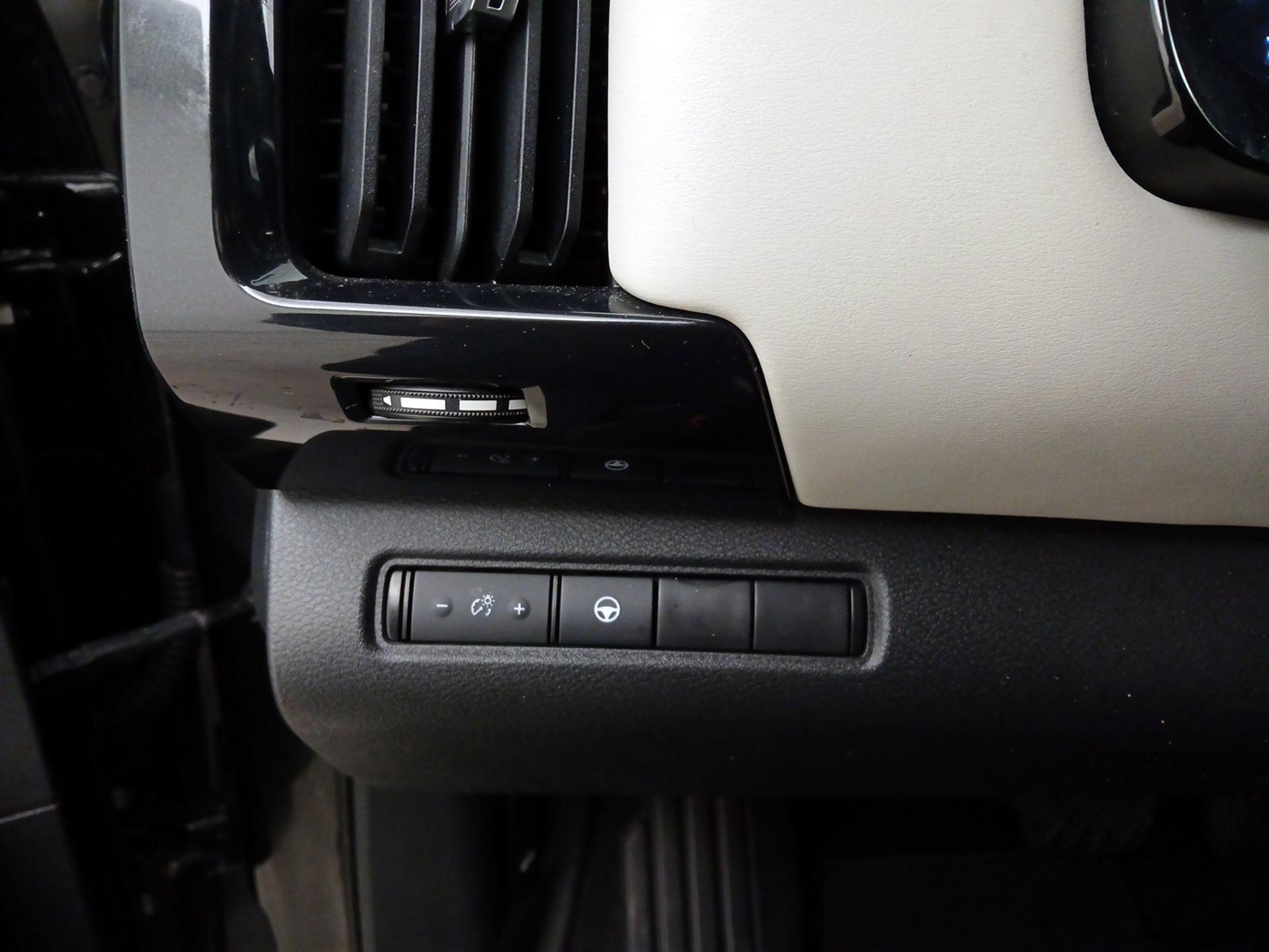 Thumbnail: 2022 Nissan Pathfinder - 13