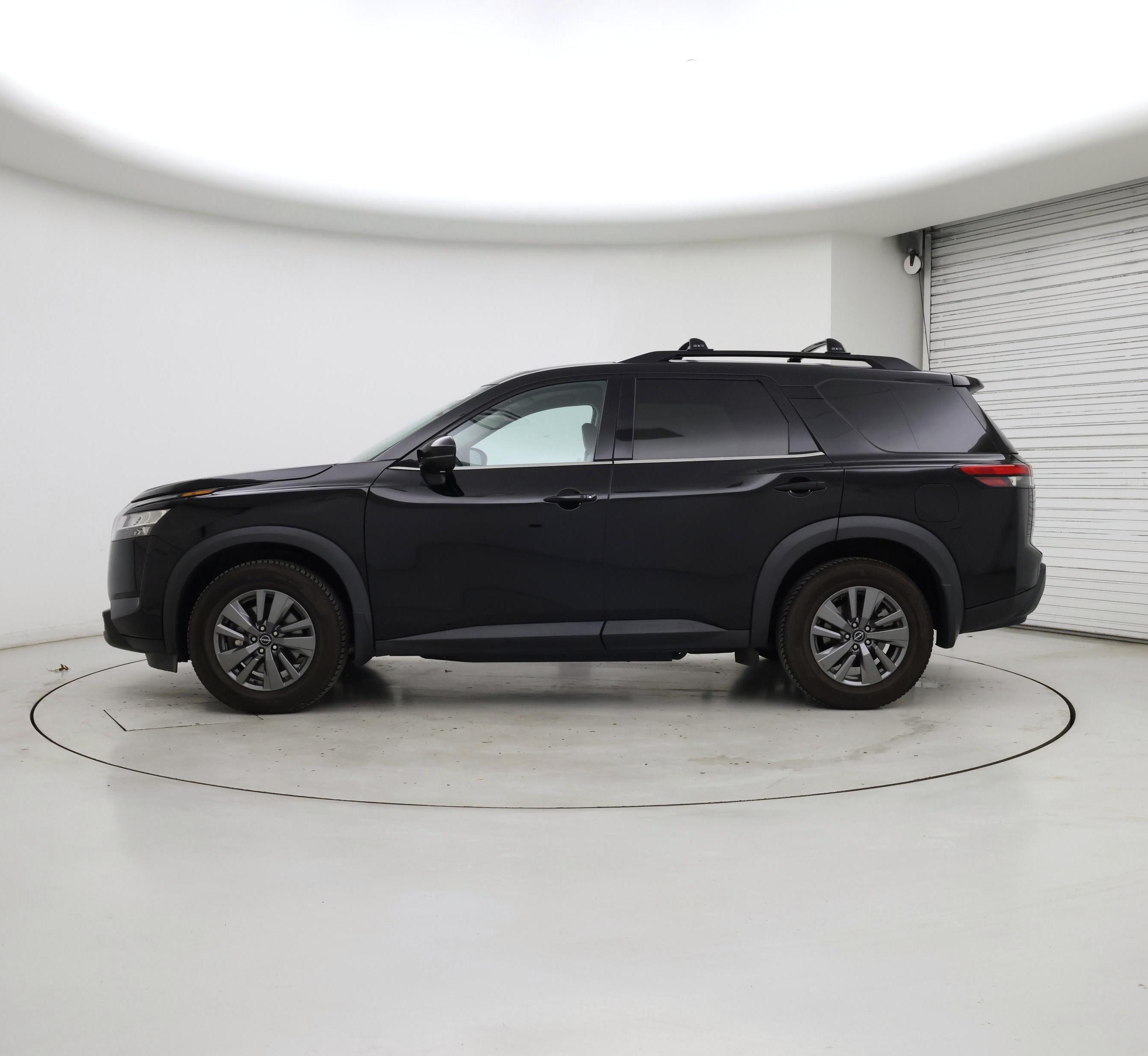 Thumbnail: 2022 Nissan Pathfinder - 3