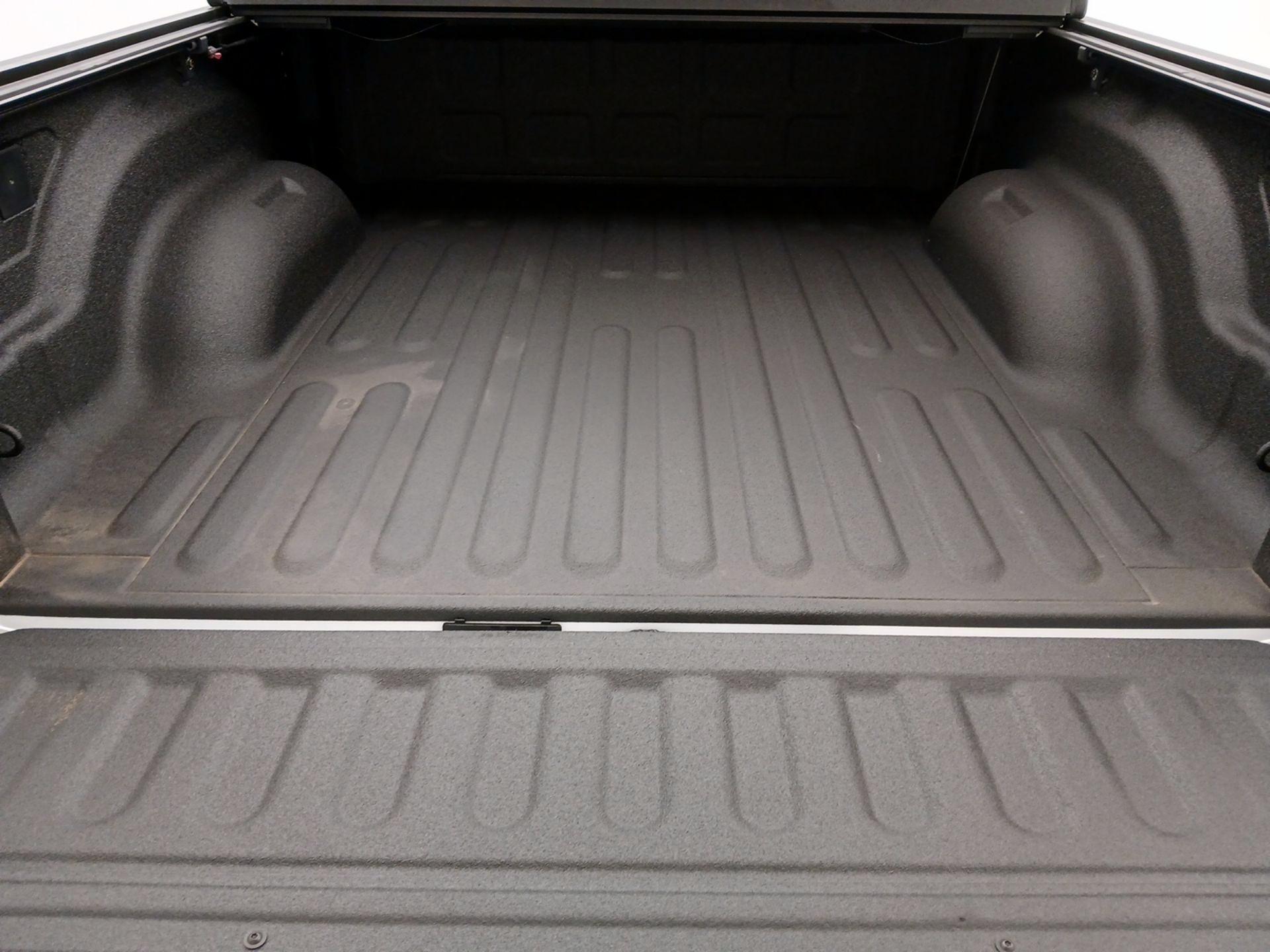 Thumbnail: 2021 RAM 1500 Classic - 19