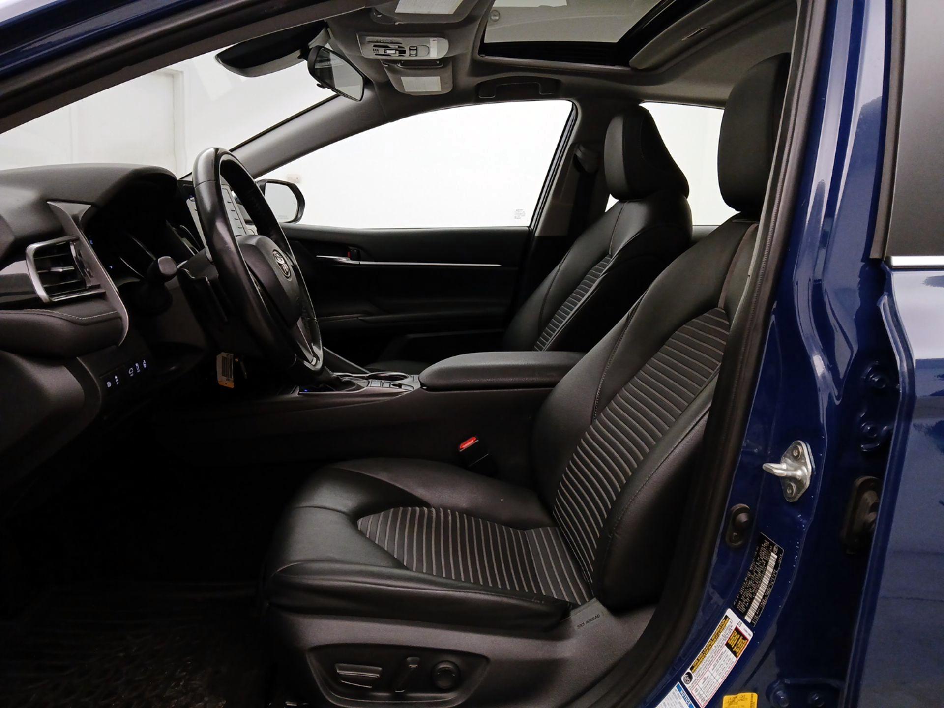 Thumbnail: 2023 Toyota Camry - 11