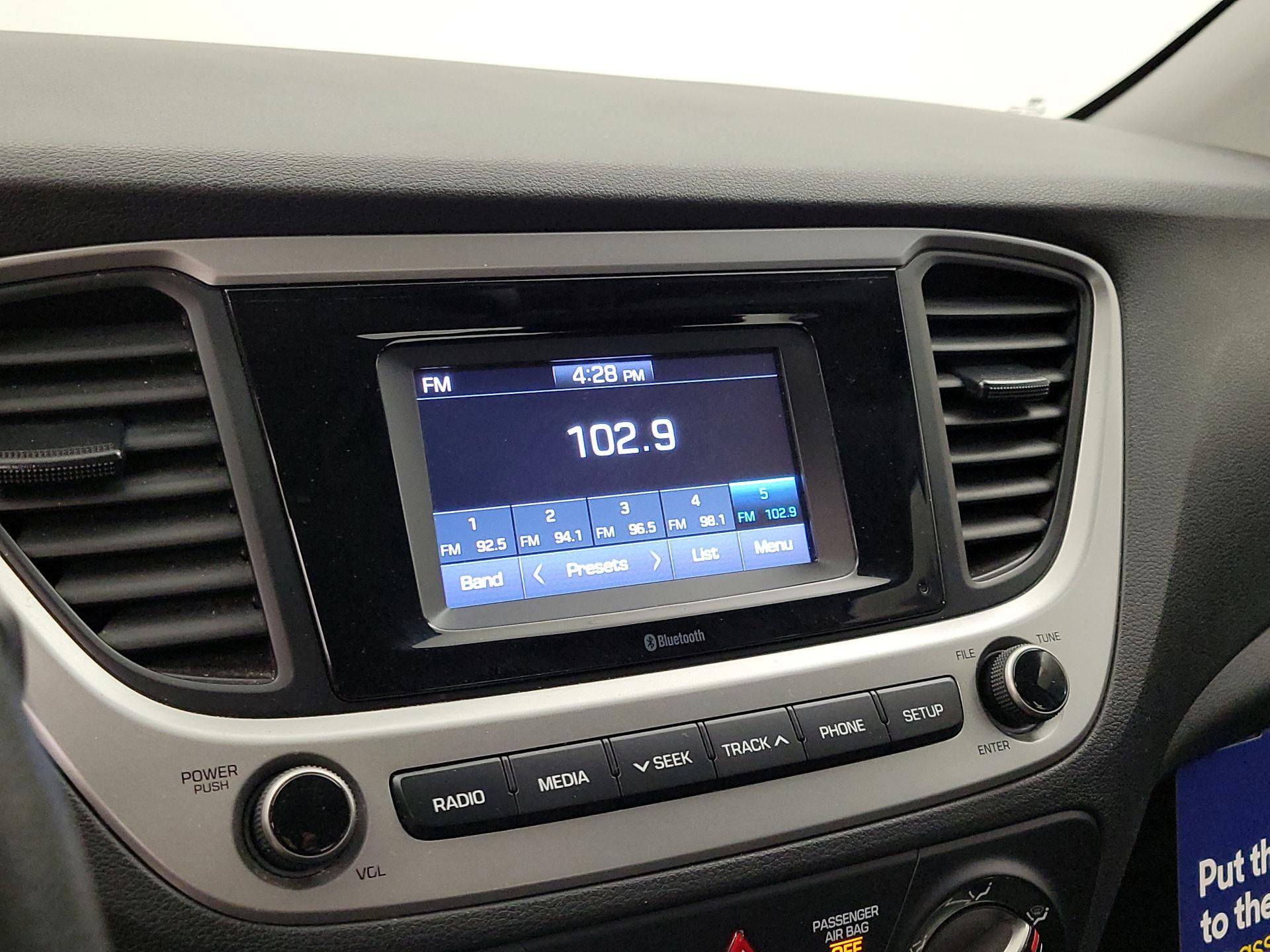 Thumbnail: 2022 Hyundai Accent - 15