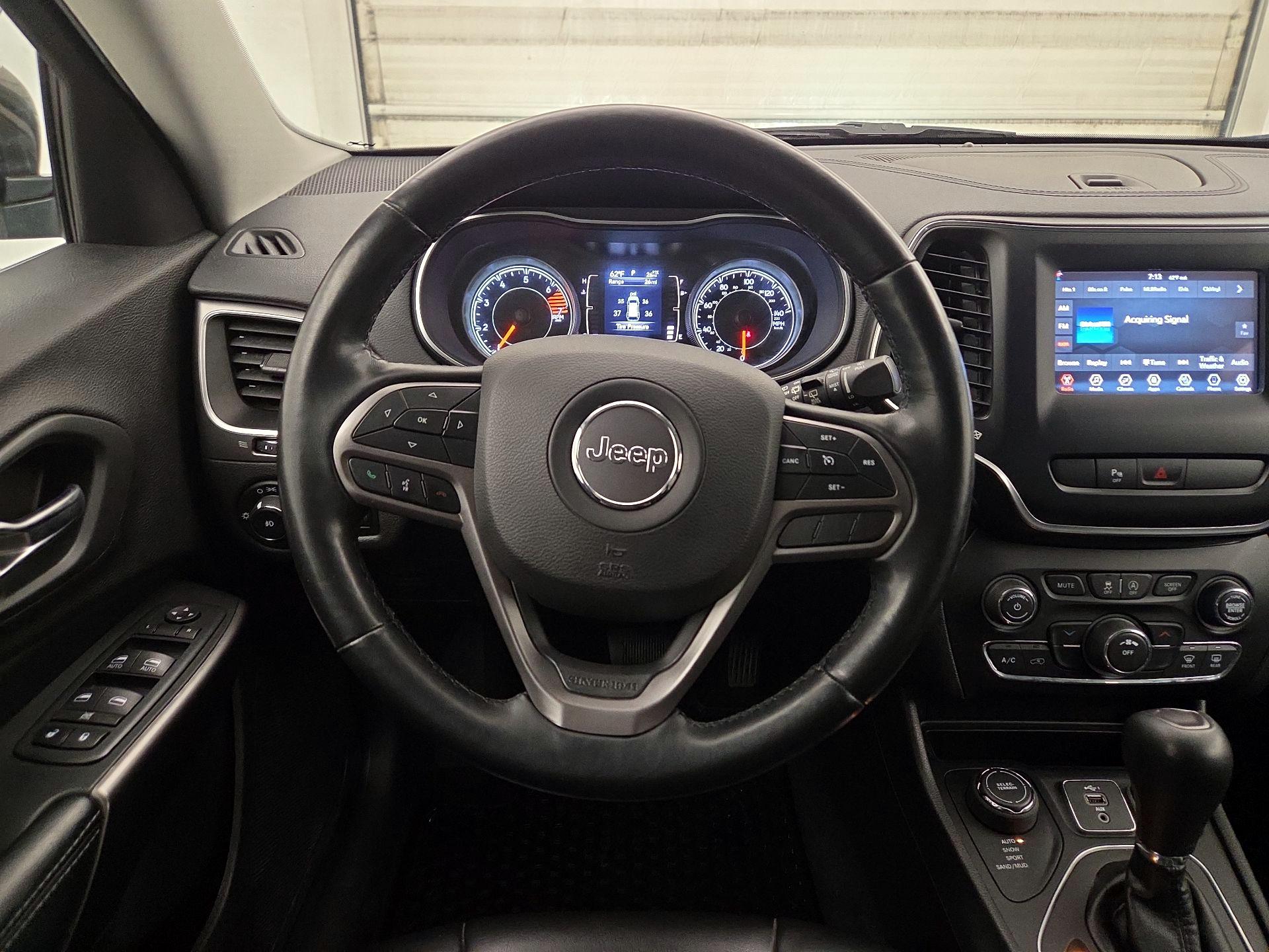 Thumbnail: 2020 Jeep Cherokee - 10