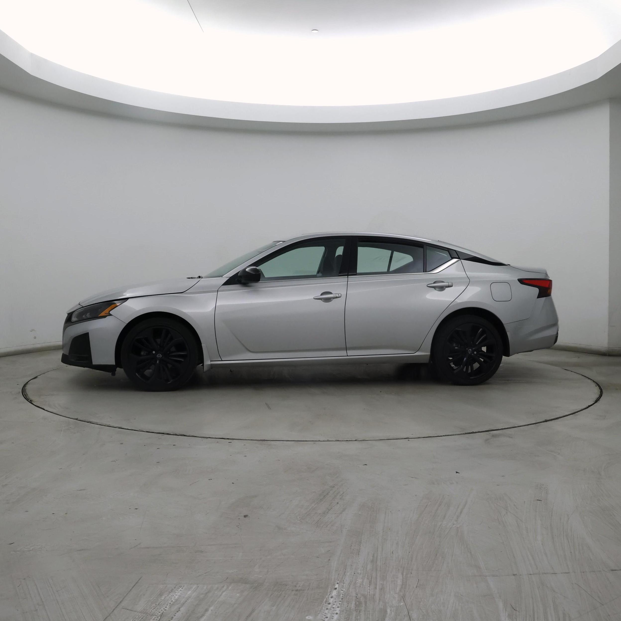 Thumbnail: 2023 Nissan Altima - 3