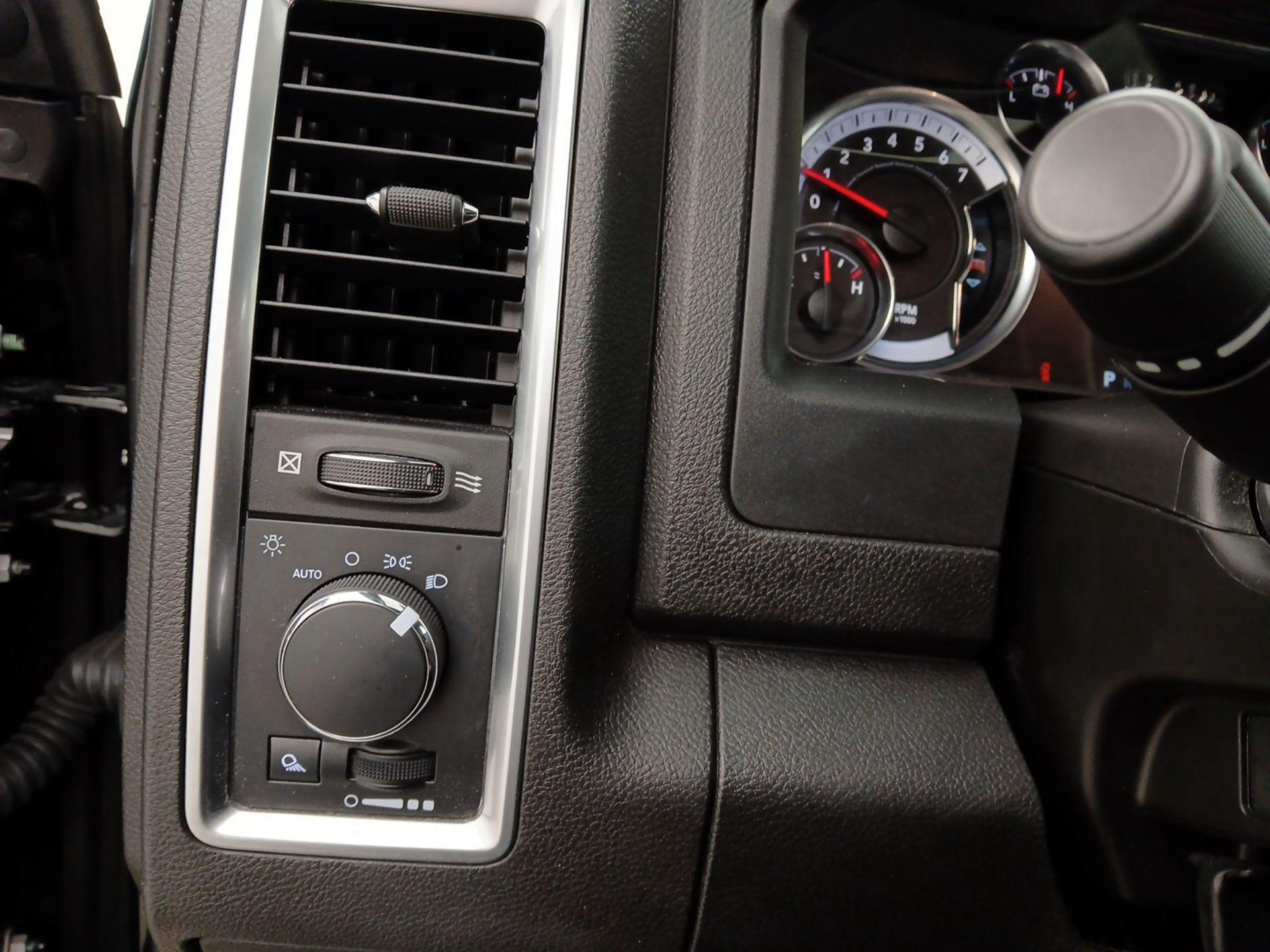 Thumbnail: 2022 RAM 1500 Classic - 13