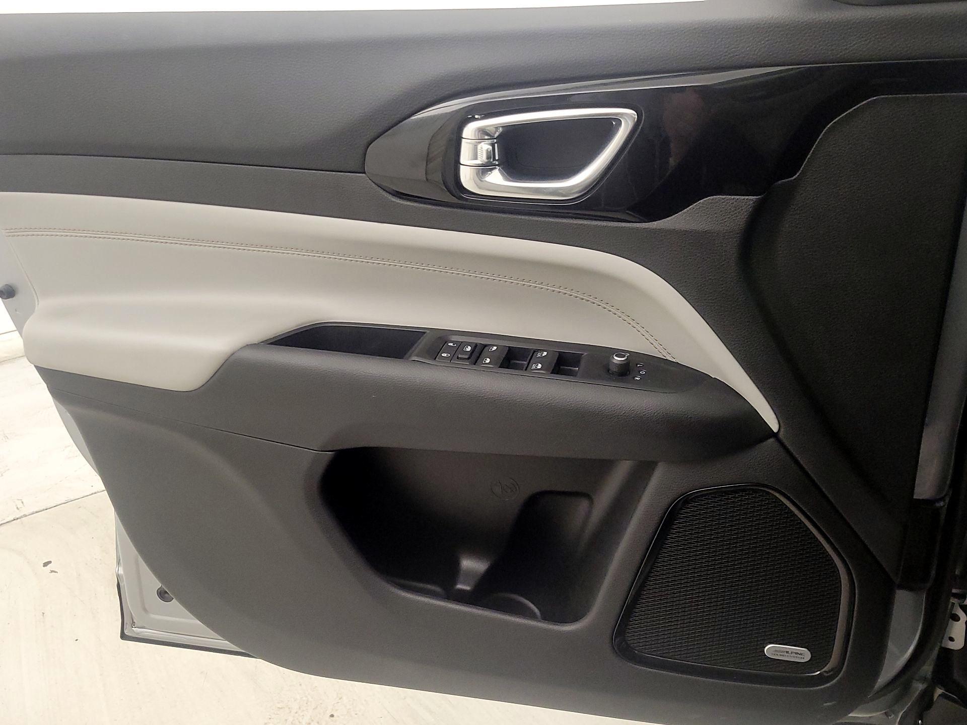 Thumbnail: 2022 Jeep Compass - 12